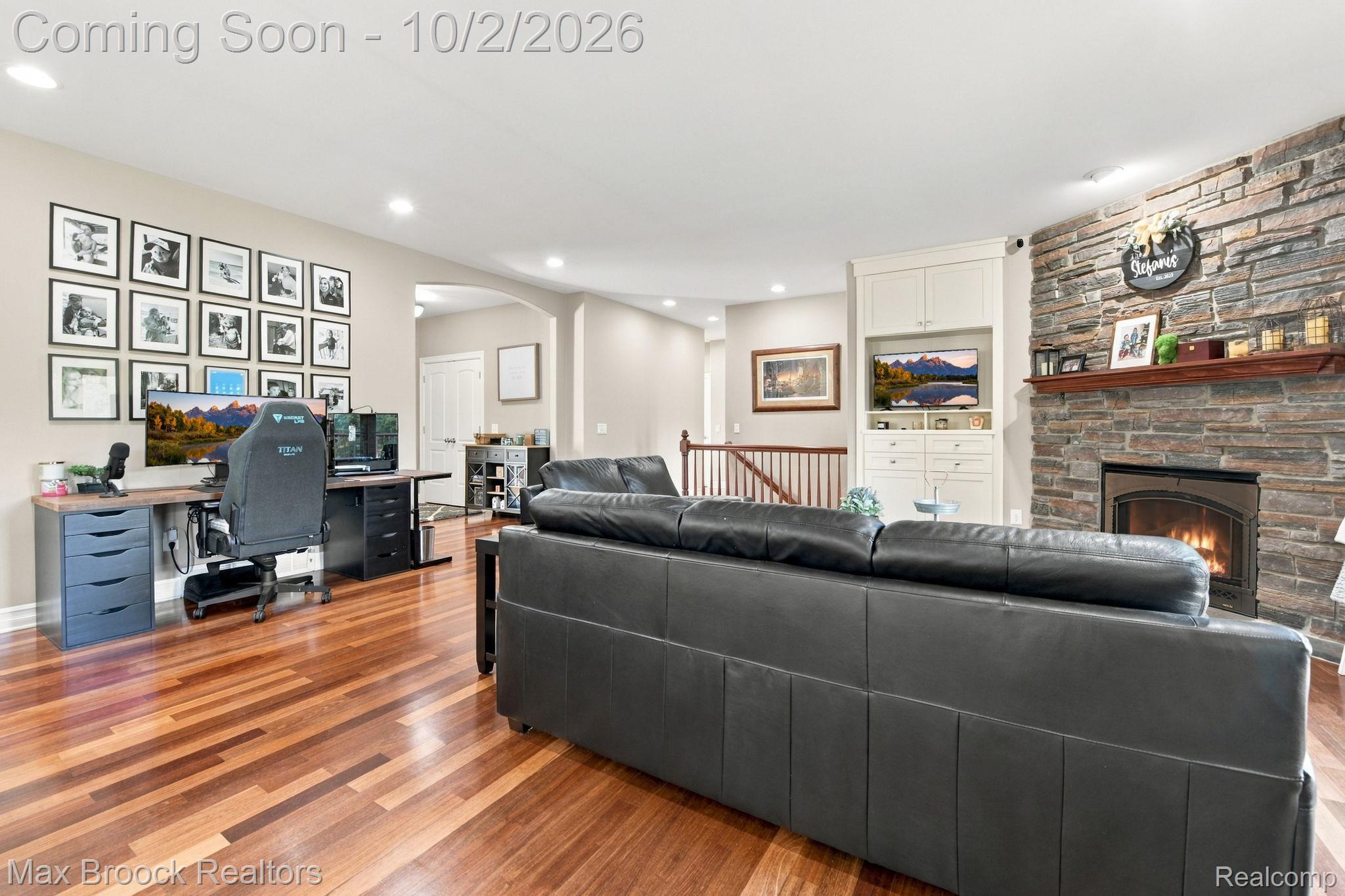 3937 Helens Gate Street