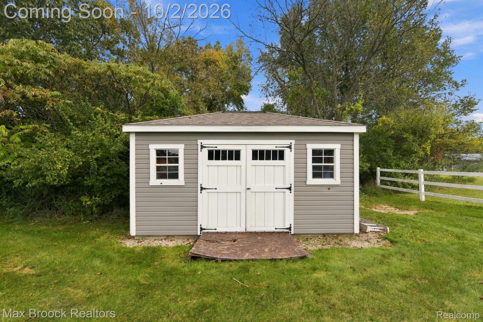 3937 Helens Gate Street
