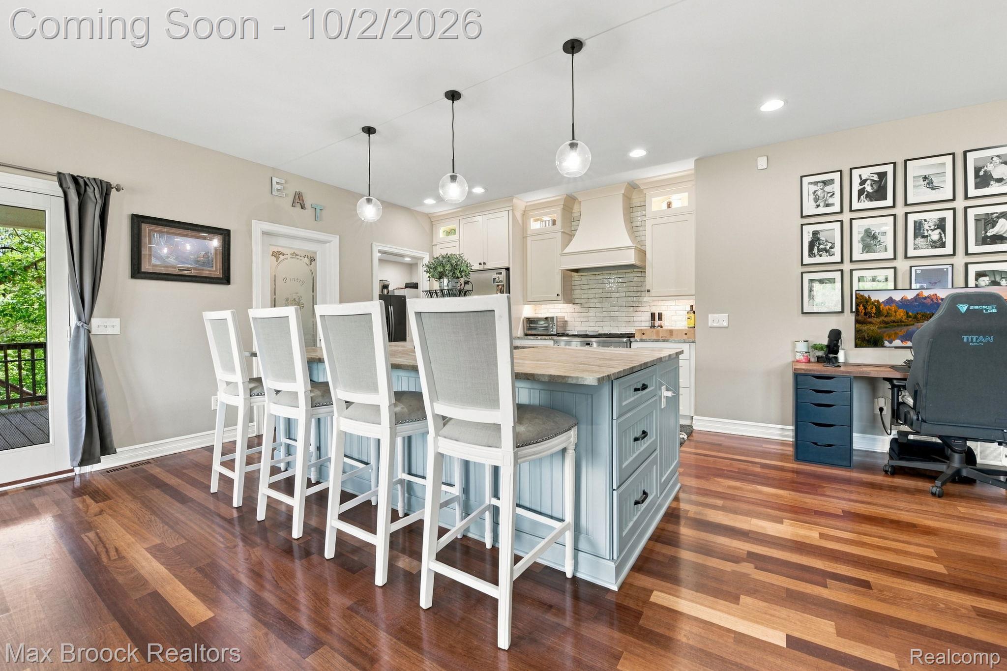 3937 Helens Gate Street