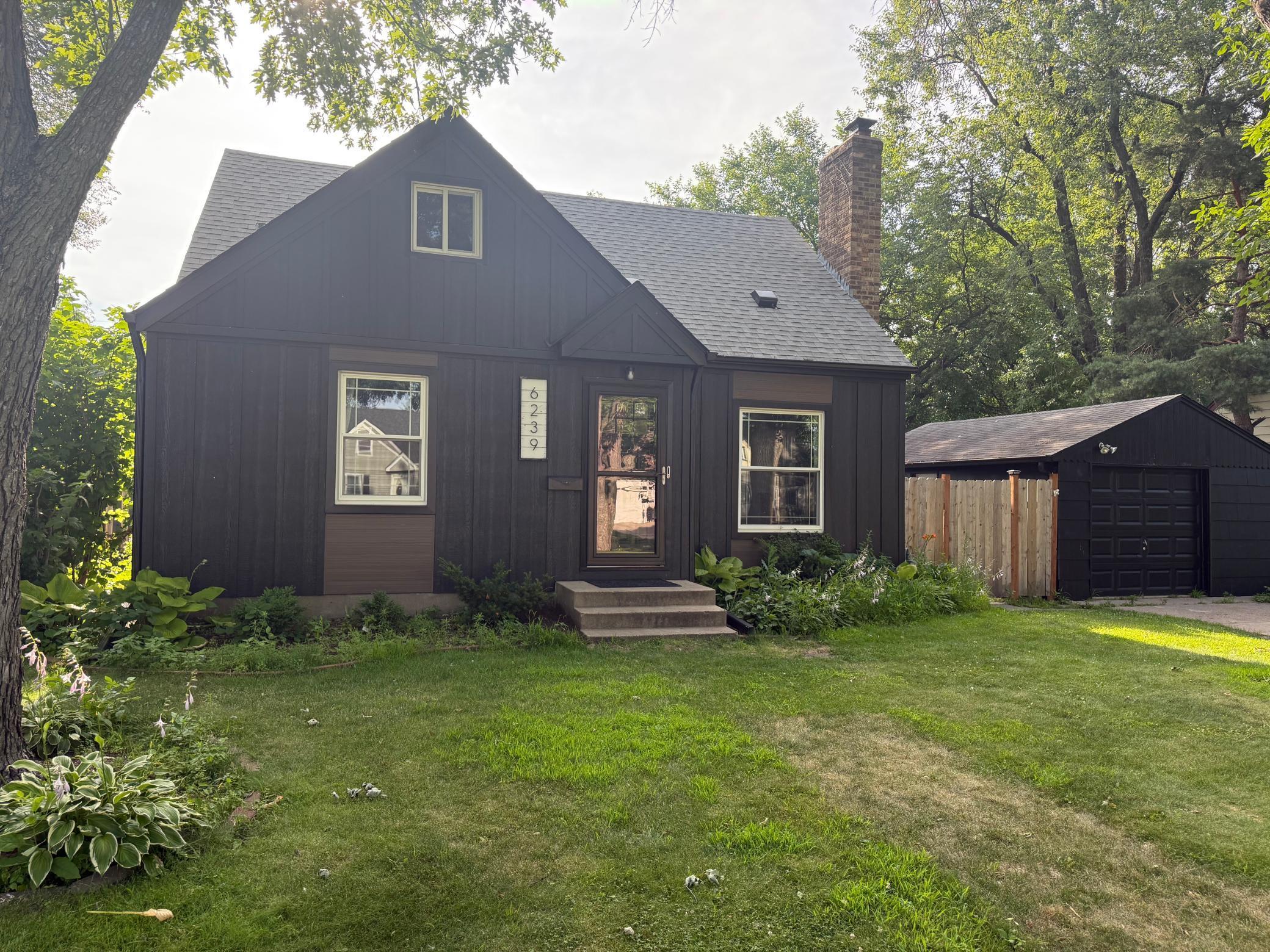 6239 Girard Avenue S