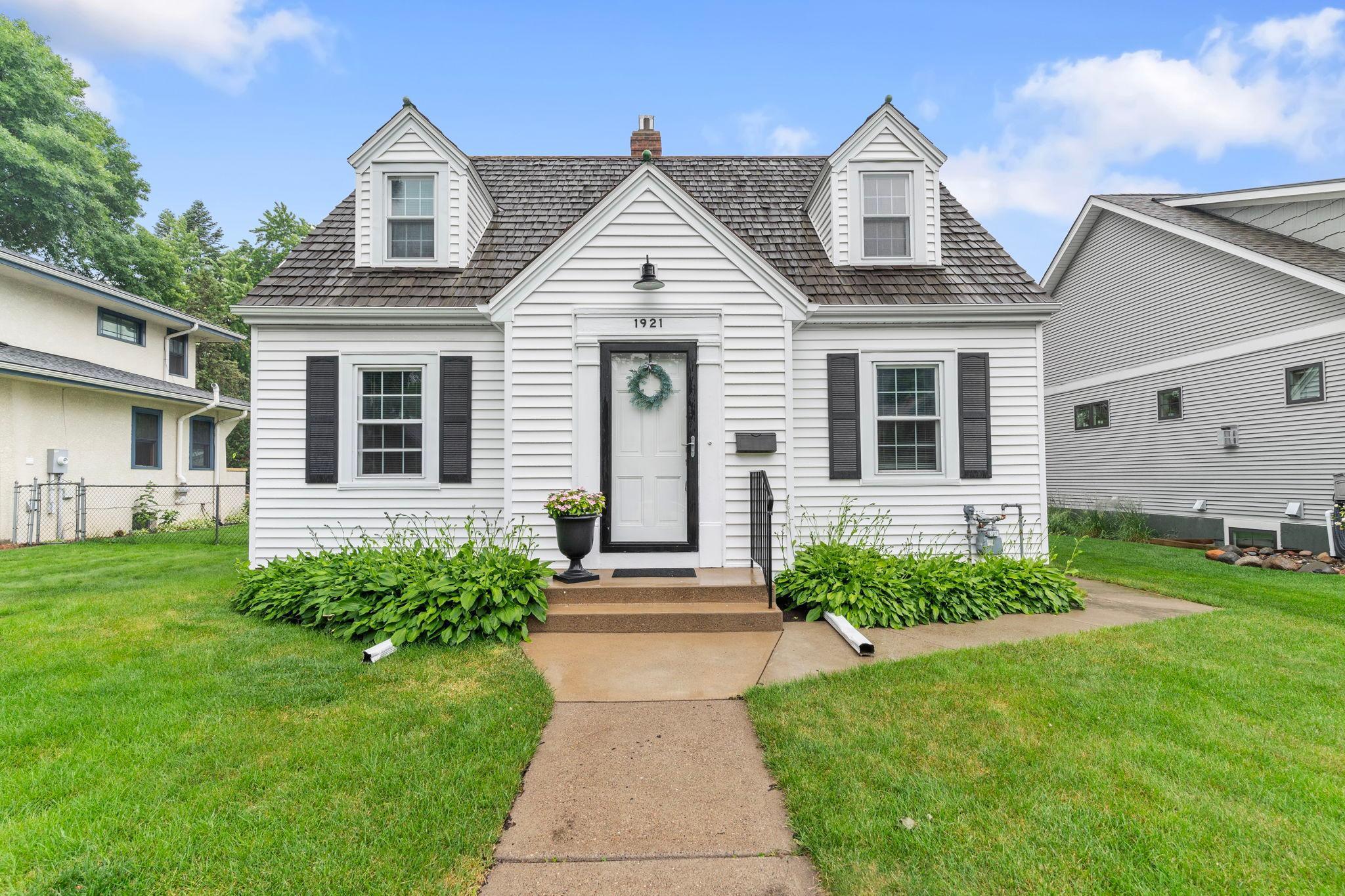 1921 James Avenue