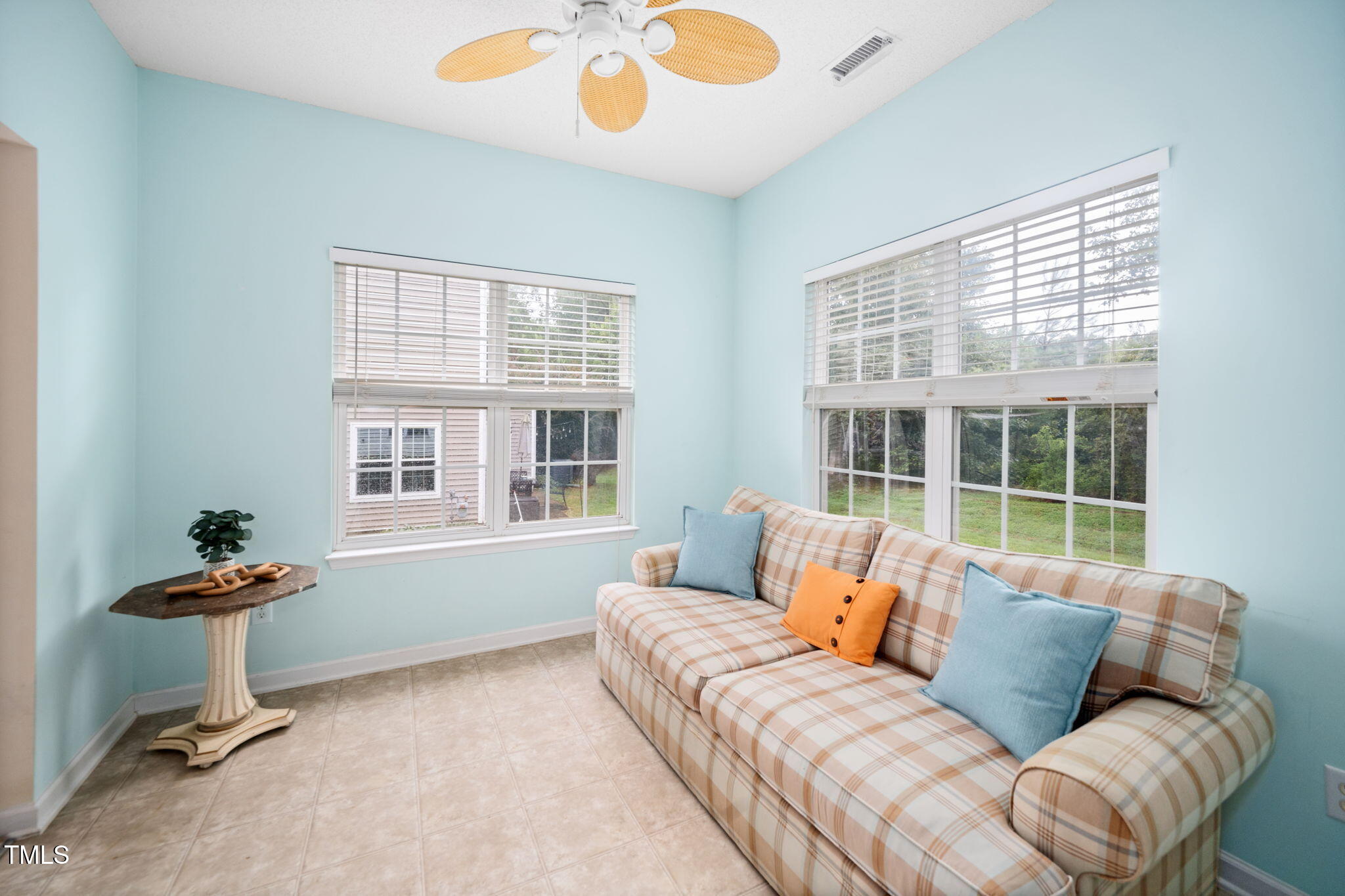 116 Cline Falls Dr - Holly Springs, NC (Autumn Park)