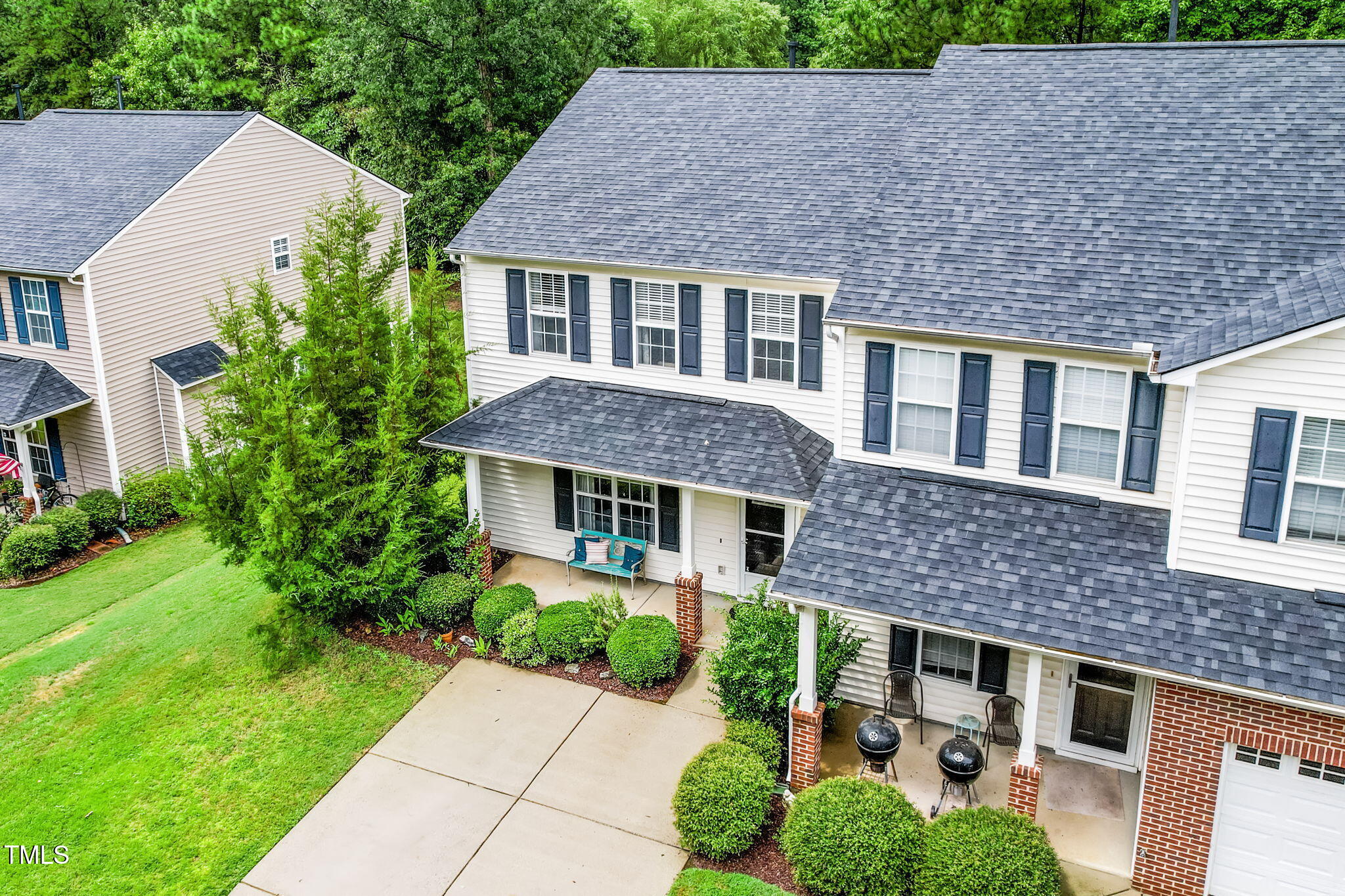 116 Cline Falls Dr - Holly Springs, NC (Autumn Park)
