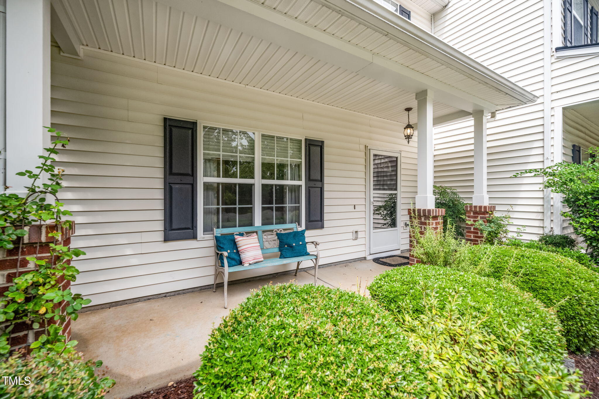 116 Cline Falls Dr - Holly Springs, NC (Autumn Park)