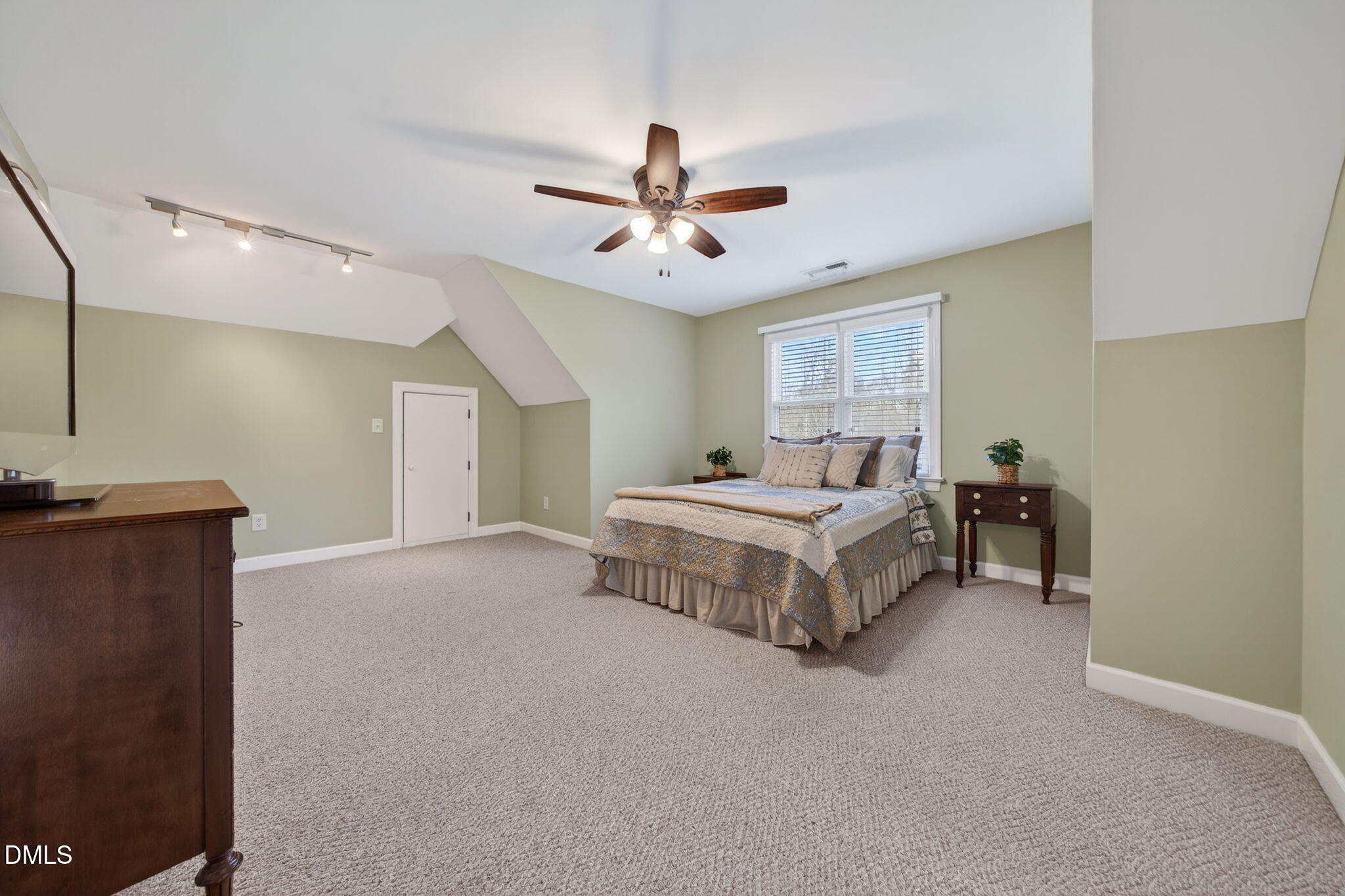 182 Brown Bear - Chapel Hill, NC (The Preserve at Jordan Lake)