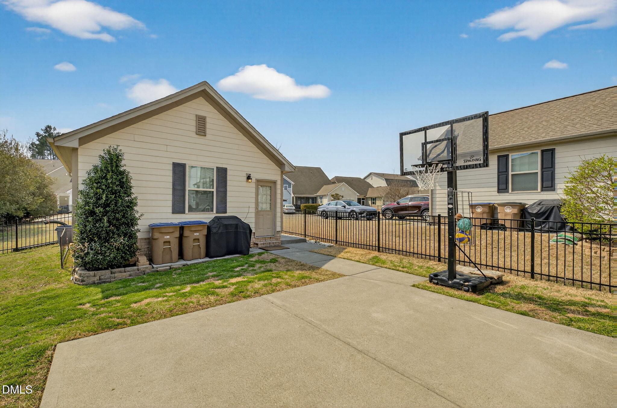 916 Conifer Forest Ln - Wake Forest, NC (Traditions)