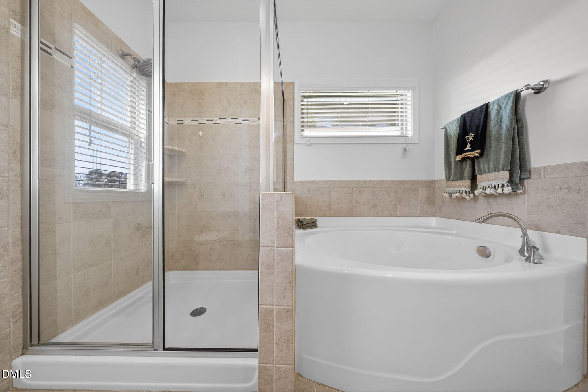 916 Conifer Forest Ln - Wake Forest, NC (Traditions)