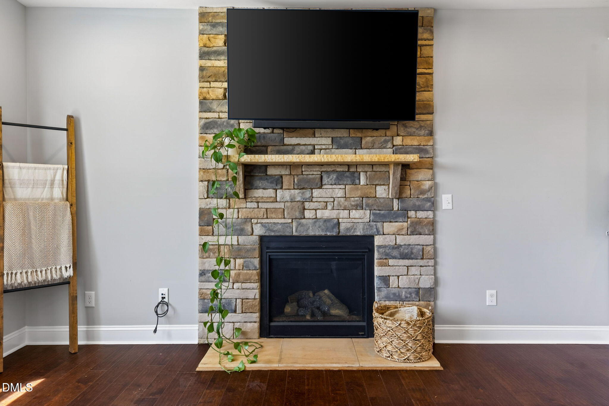 4900 Sunset Stream Drive - Fuquay-Varina, NC (Sunset Glen)