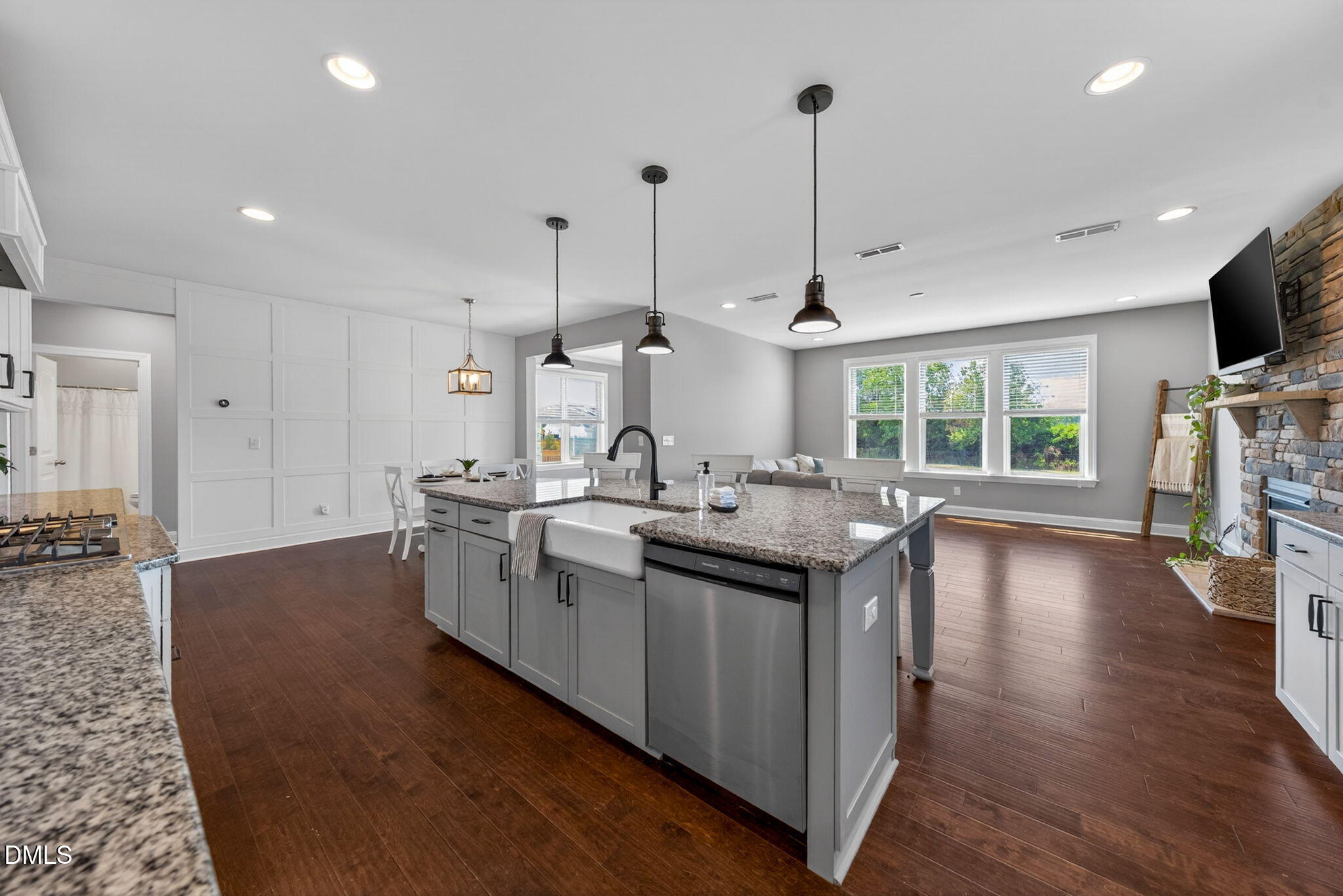 4900 Sunset Stream Drive - Fuquay-Varina, NC (Sunset Glen)