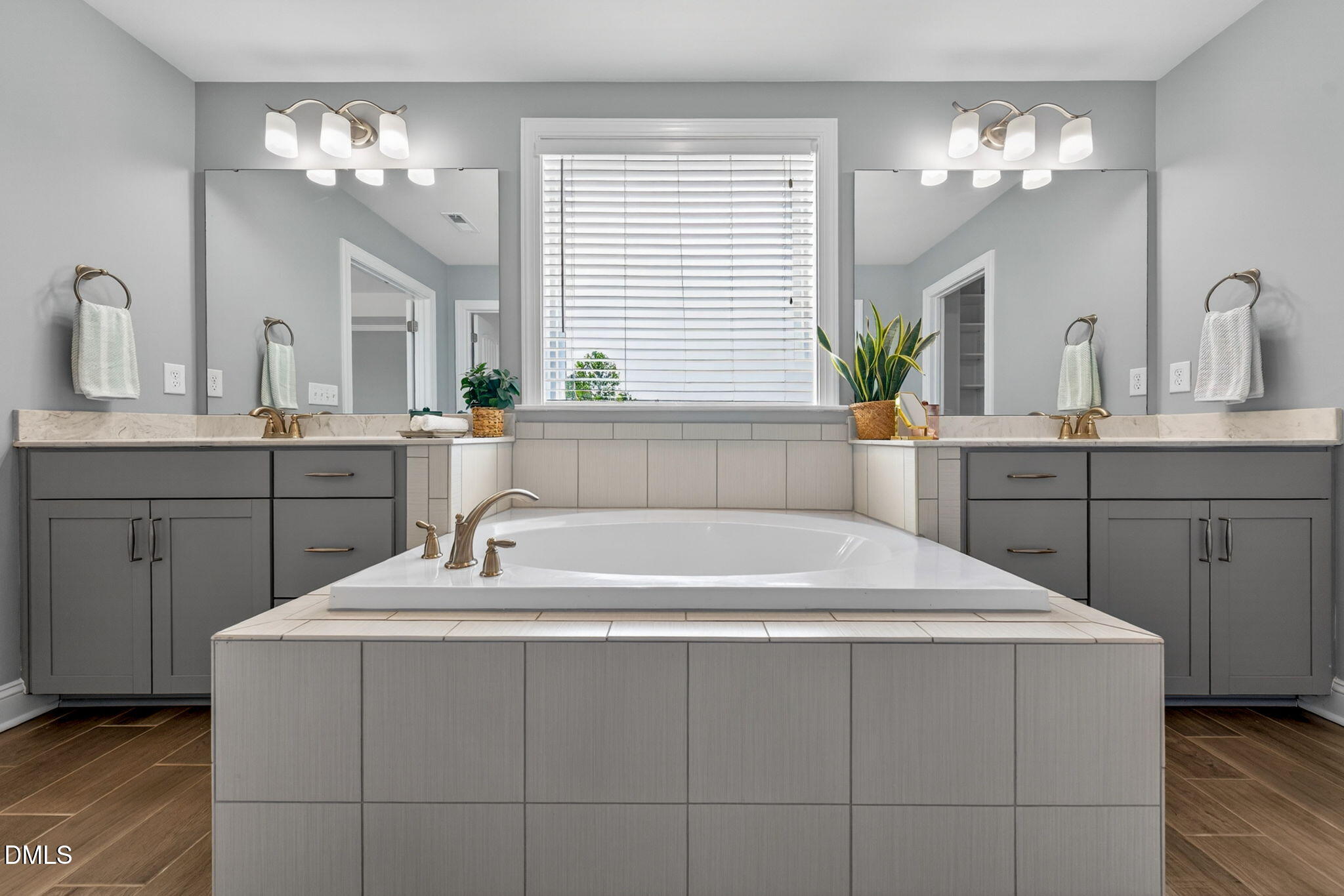 4900 Sunset Stream Drive - Fuquay-Varina, NC (Sunset Glen)