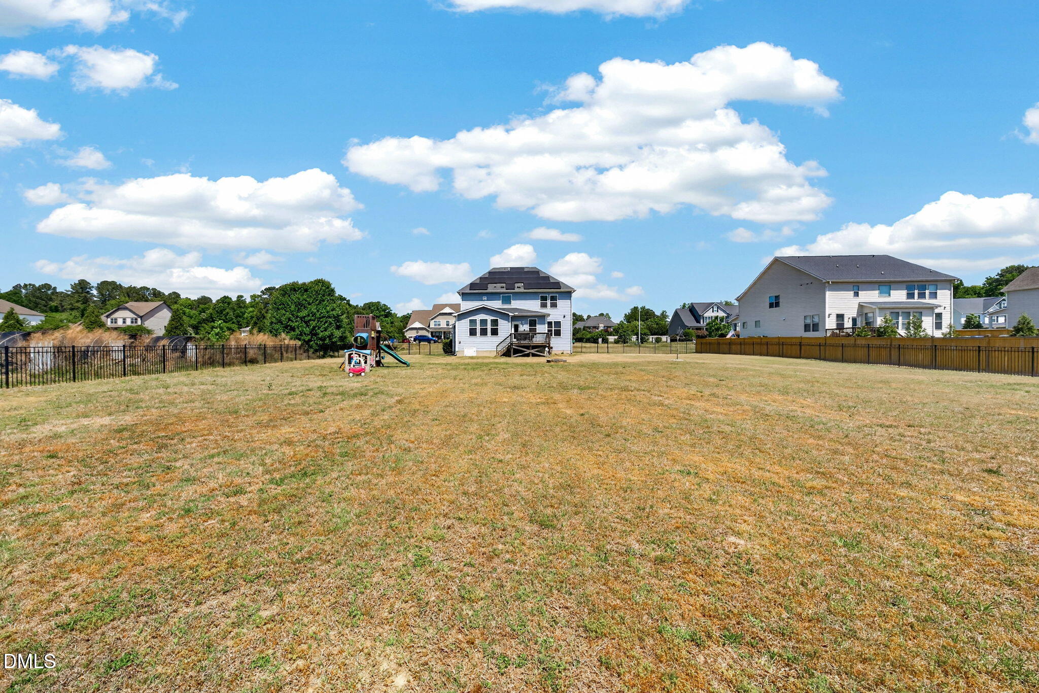 4900 Sunset Stream Drive - Fuquay-Varina, NC (Sunset Glen)