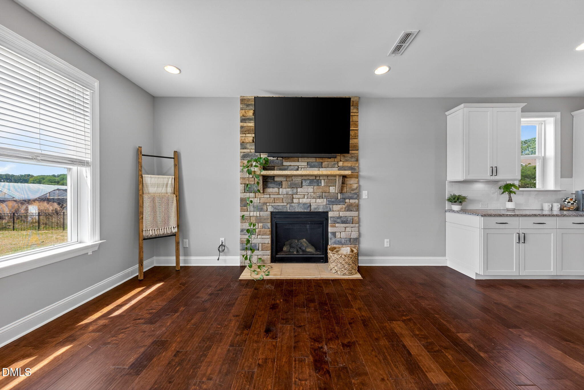 4900 Sunset Stream Drive - Fuquay-Varina, NC (Sunset Glen)