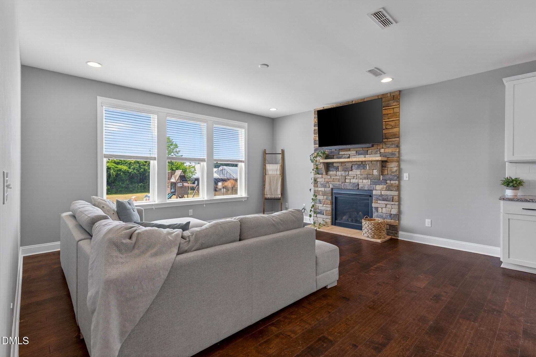 4900 Sunset Stream Drive - Fuquay-Varina, NC (Sunset Glen)