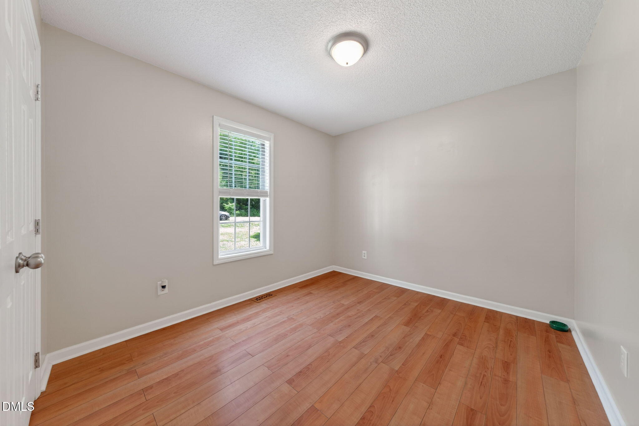 217 Deep Creek Dr - Clayton, NC (Meadow Creek)