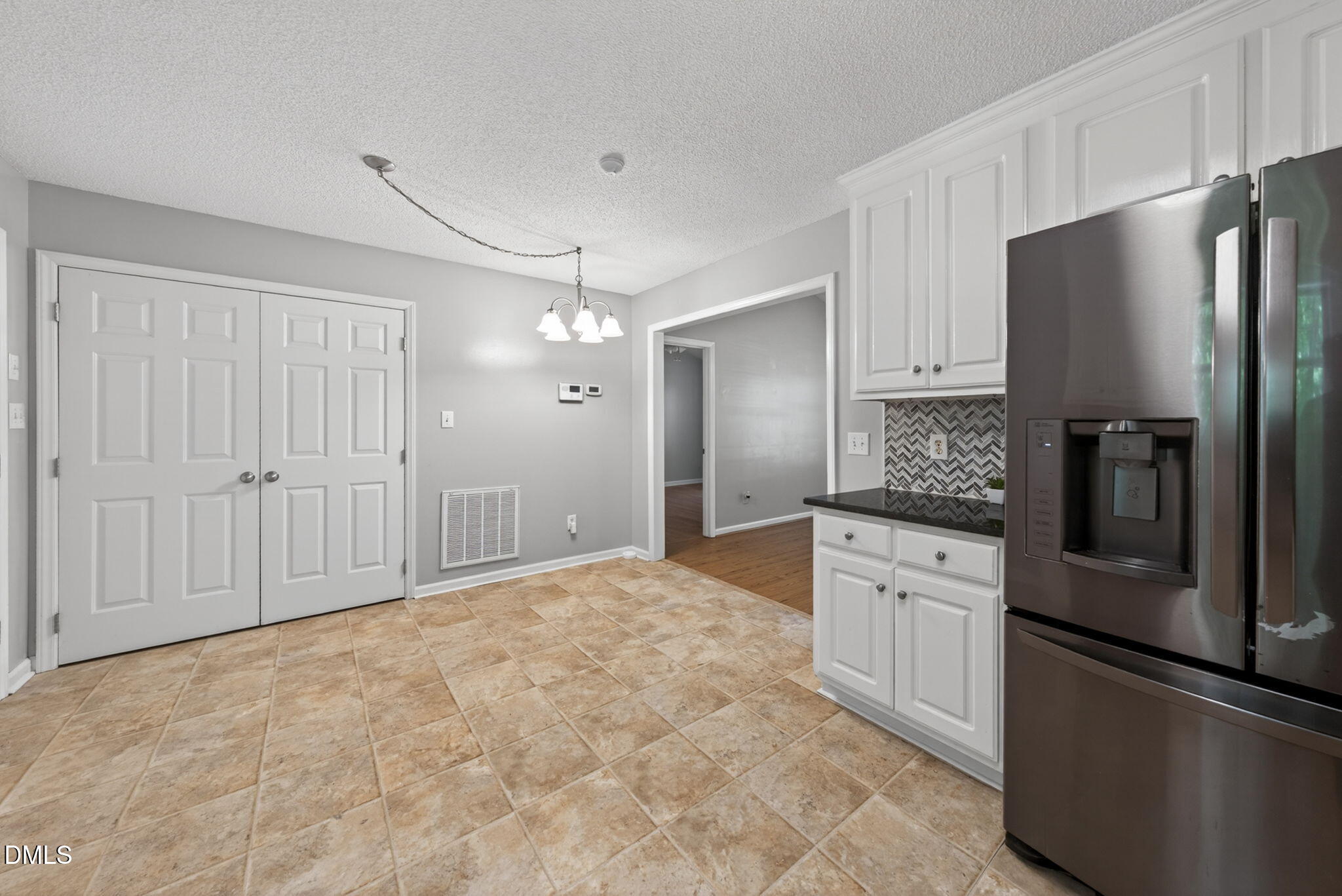 217 Deep Creek Dr - Clayton, NC (Meadow Creek)
