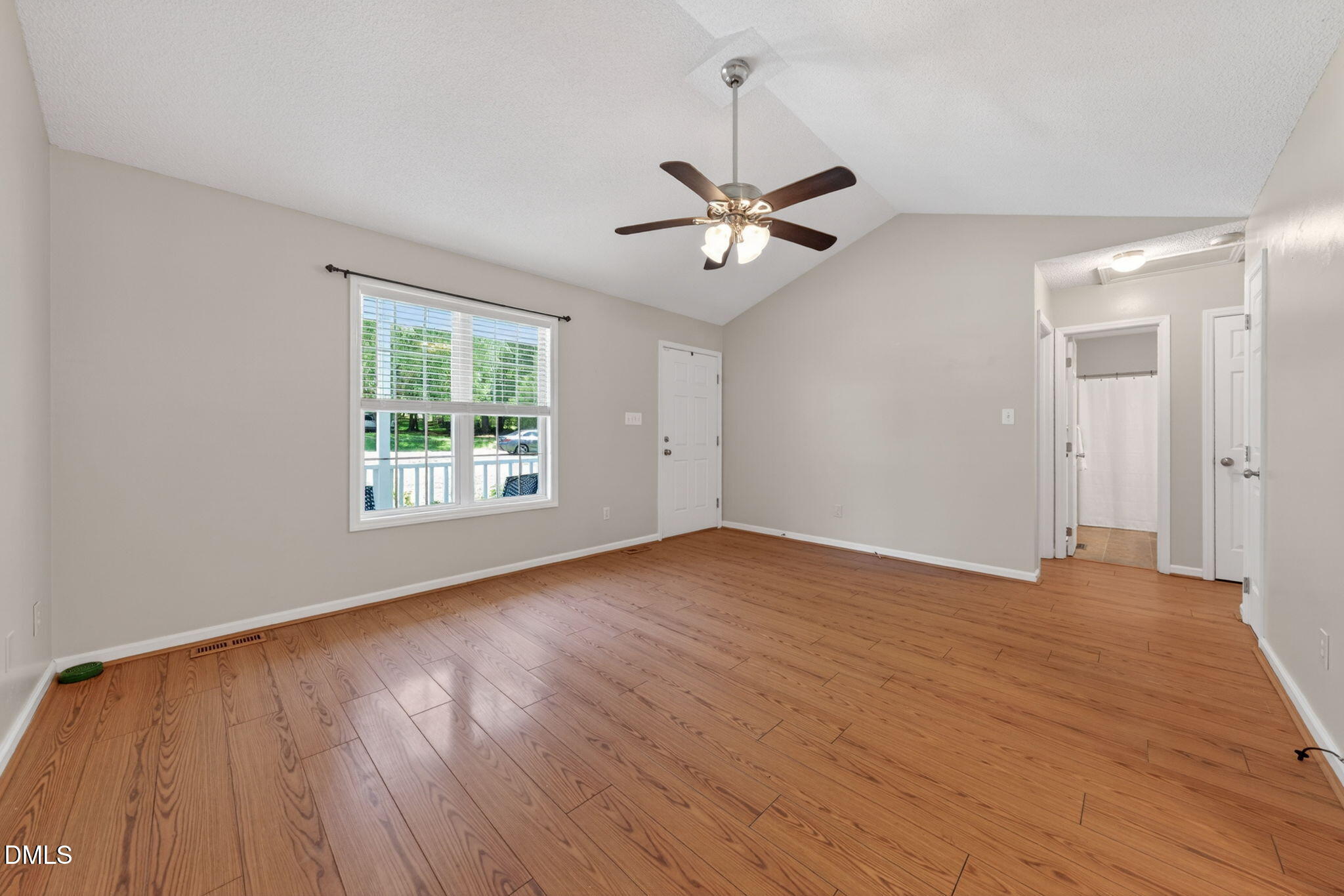 217 Deep Creek Dr - Clayton, NC (Meadow Creek)