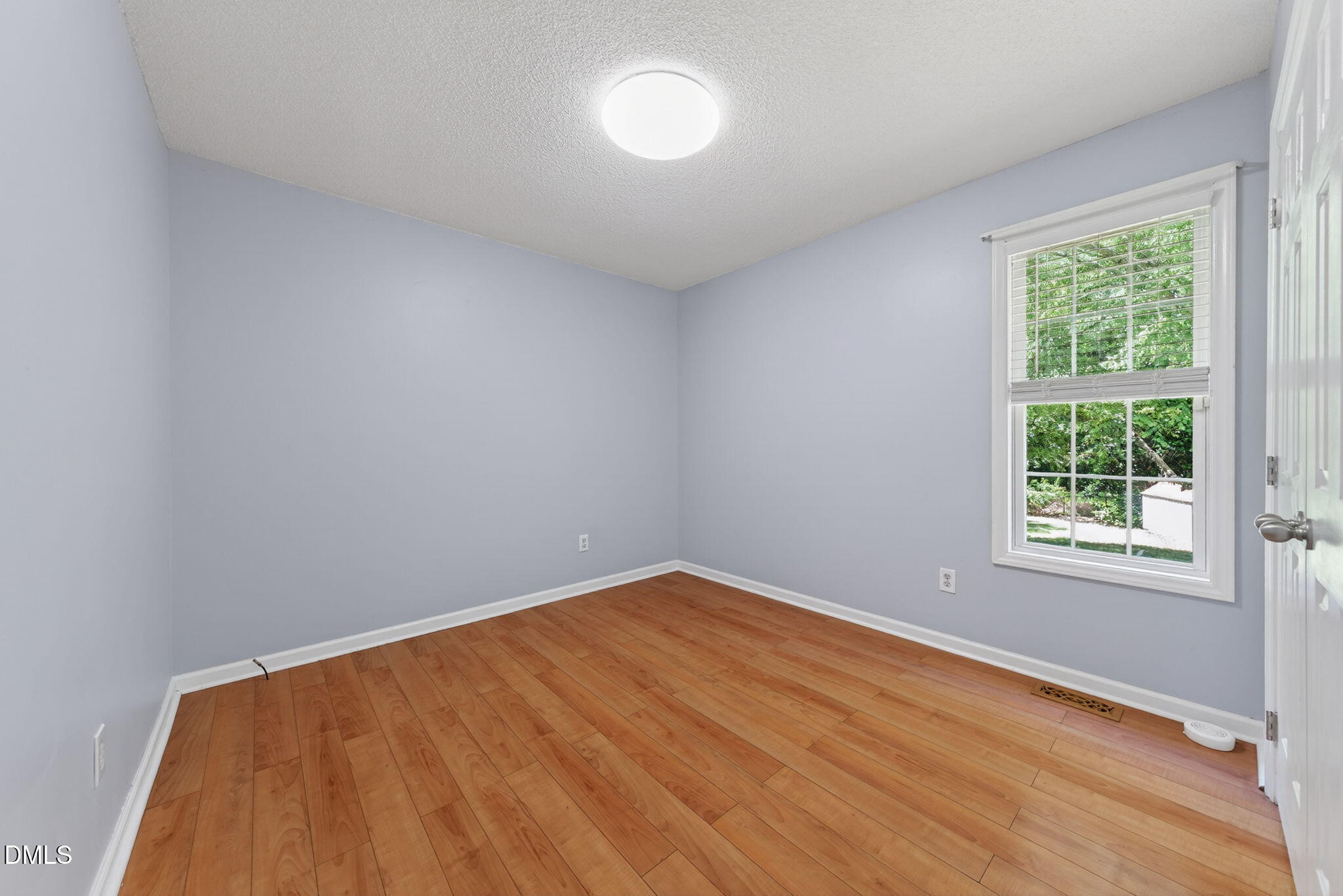 217 Deep Creek Dr - Clayton, NC (Meadow Creek)