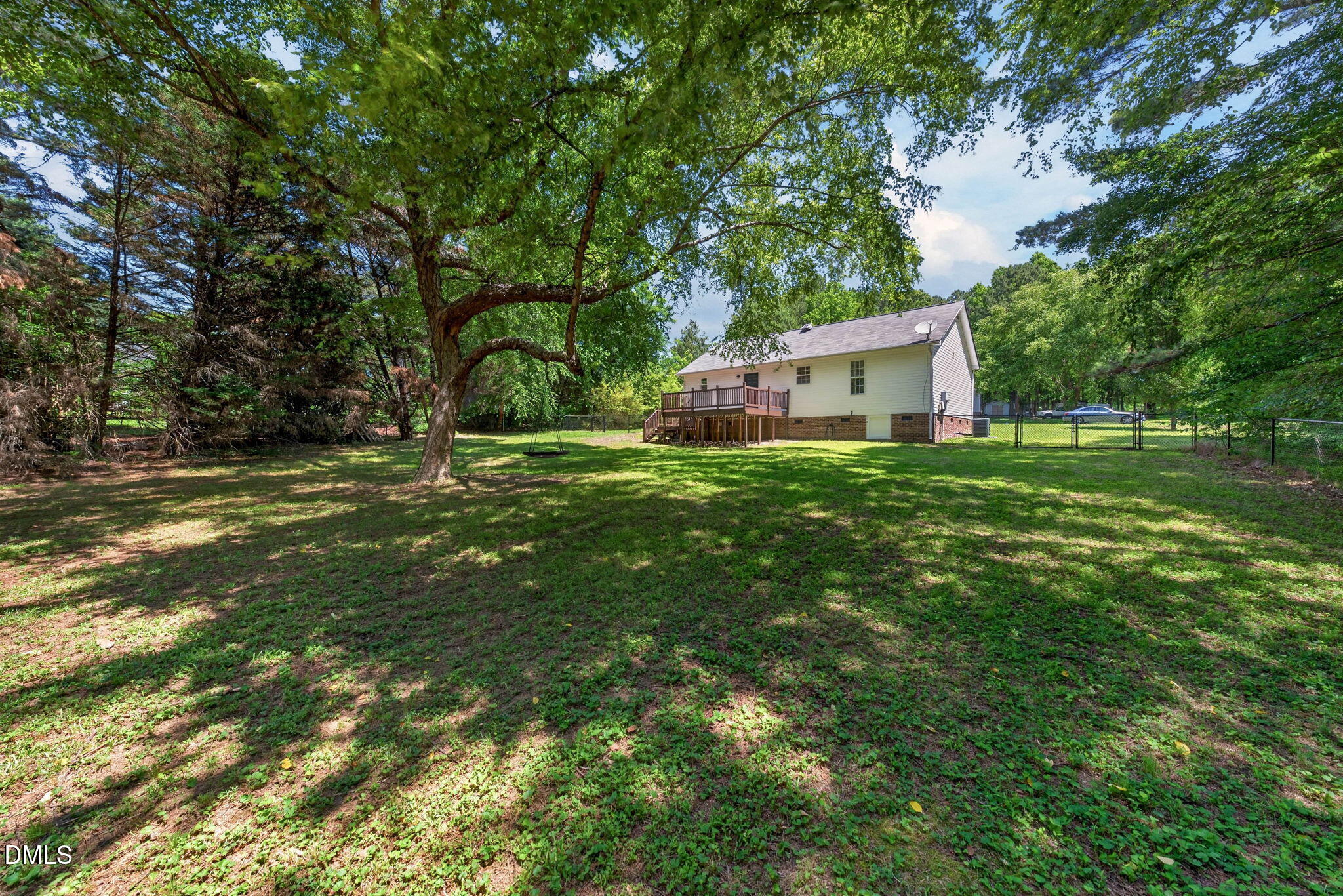 217 Deep Creek Dr - Clayton, NC (Meadow Creek)