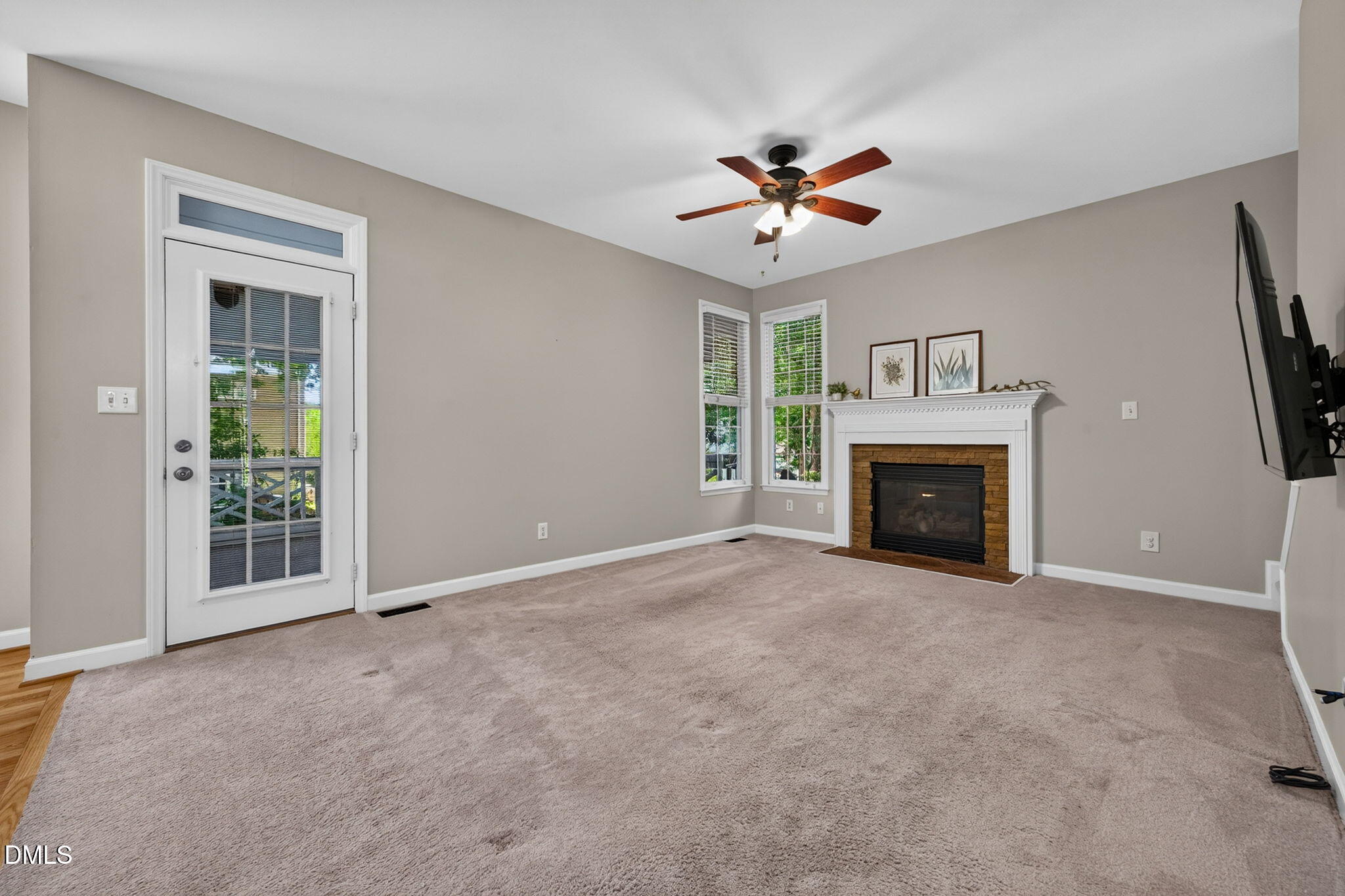 2411 Fordcrest Dr - Apex, NC (Waterford Green)