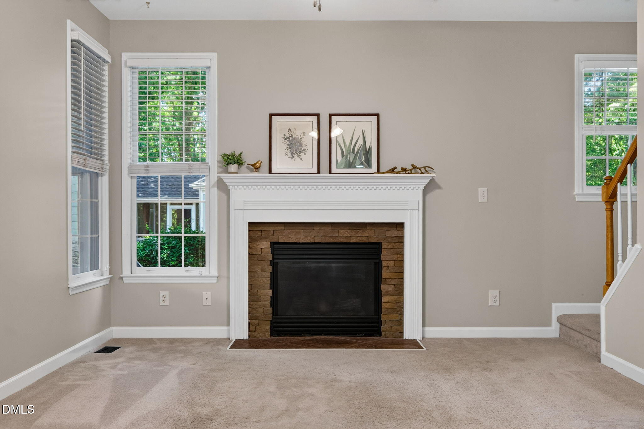 2411 Fordcrest Dr - Apex, NC (Waterford Green)
