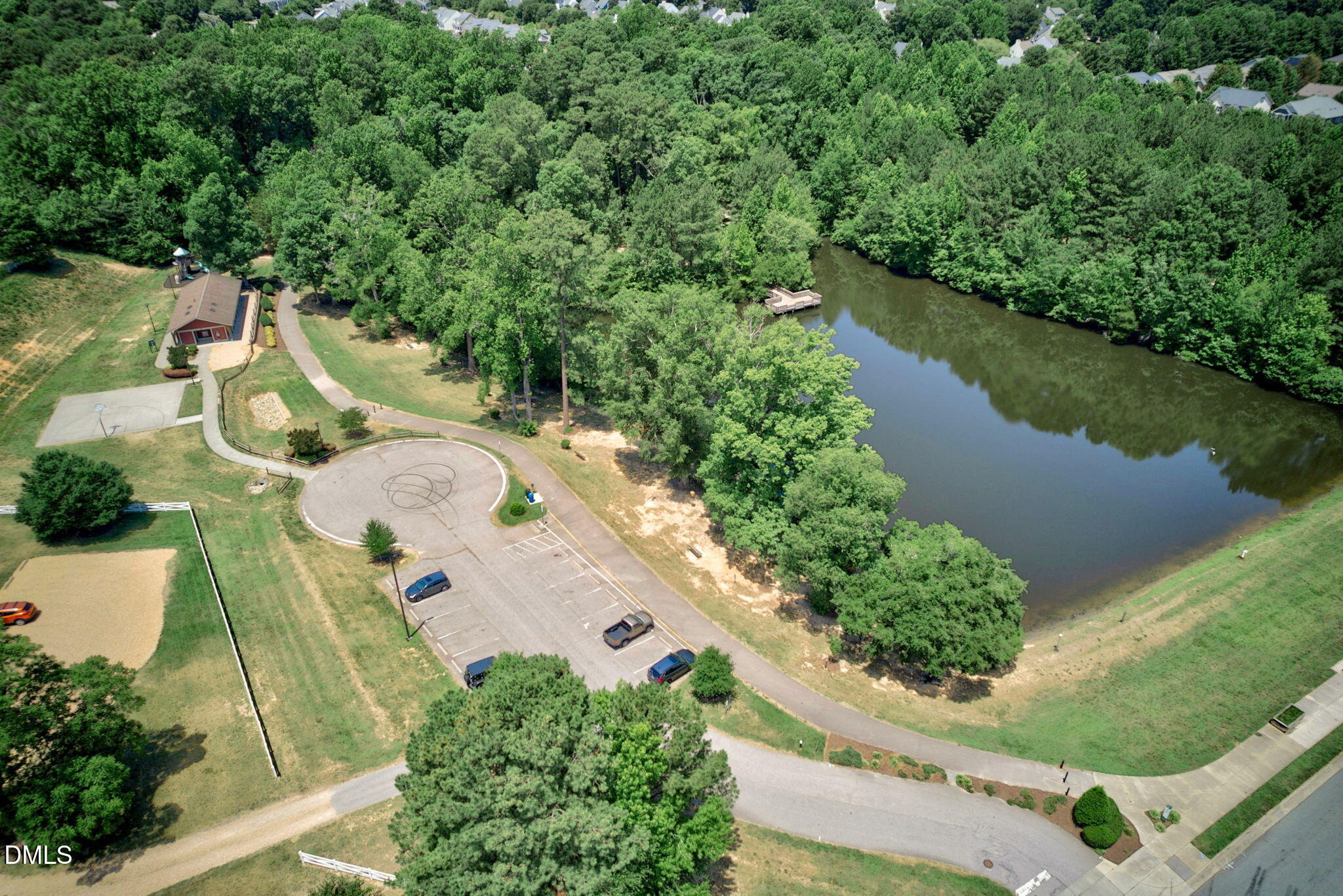 2411 Fordcrest Dr - Apex, NC (Waterford Green)