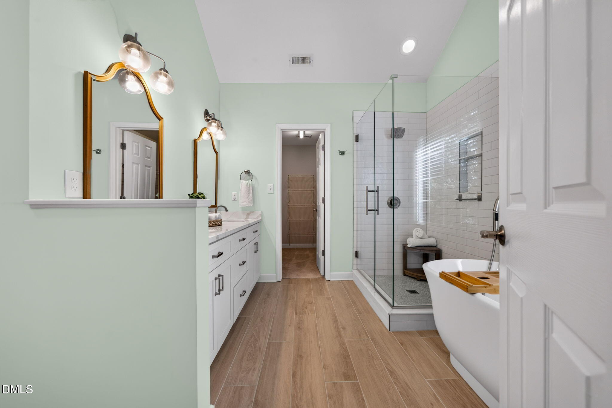 2411 Fordcrest Dr - Apex, NC (Waterford Green)
