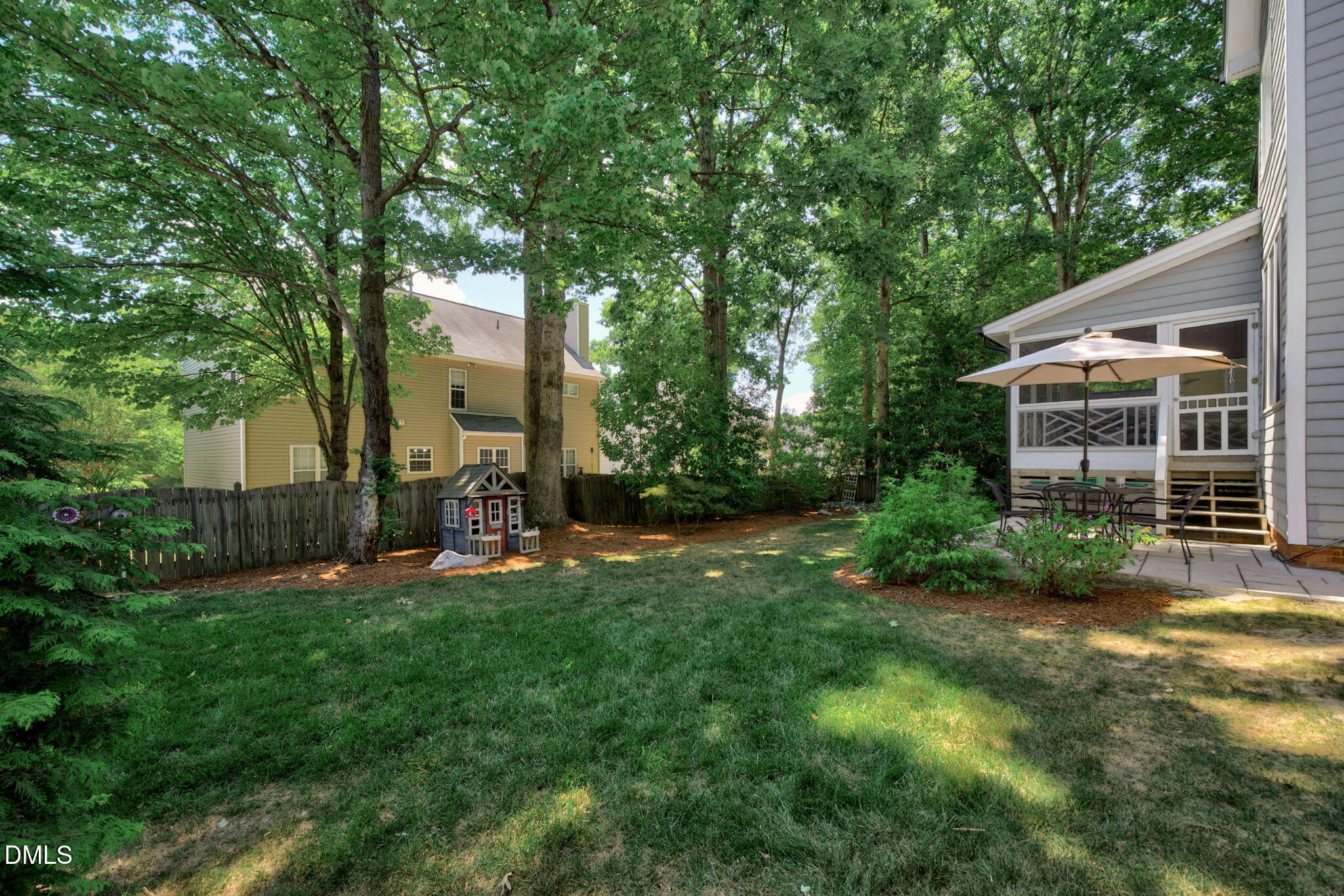 2411 Fordcrest Dr - Apex, NC (Waterford Green)