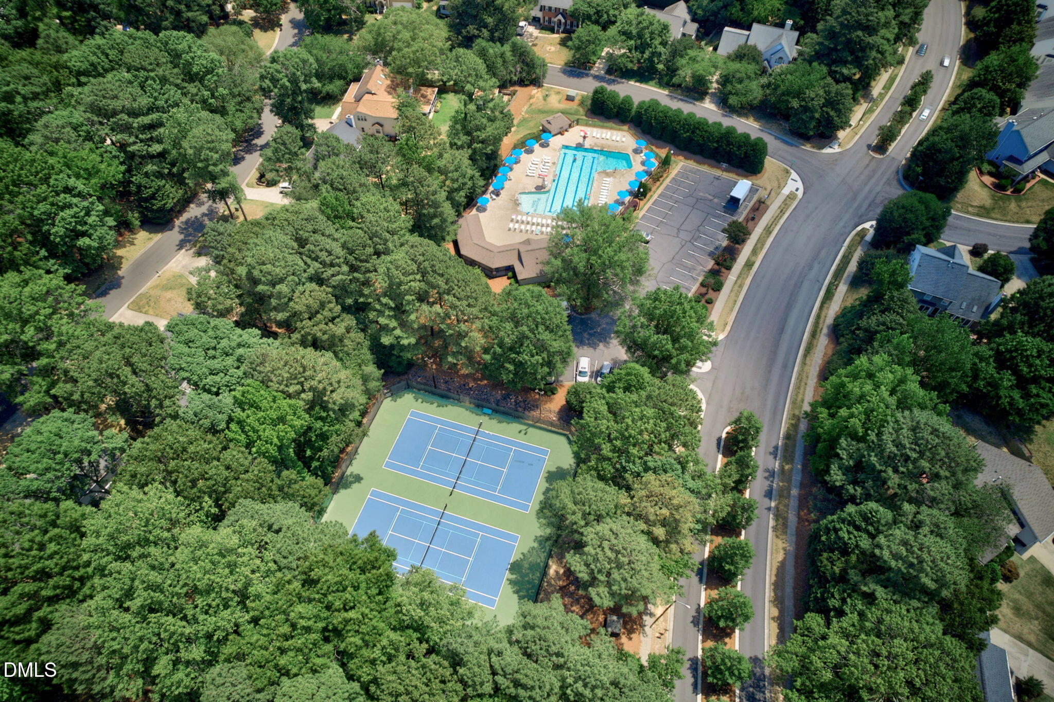 2411 Fordcrest Dr - Apex, NC (Waterford Green)