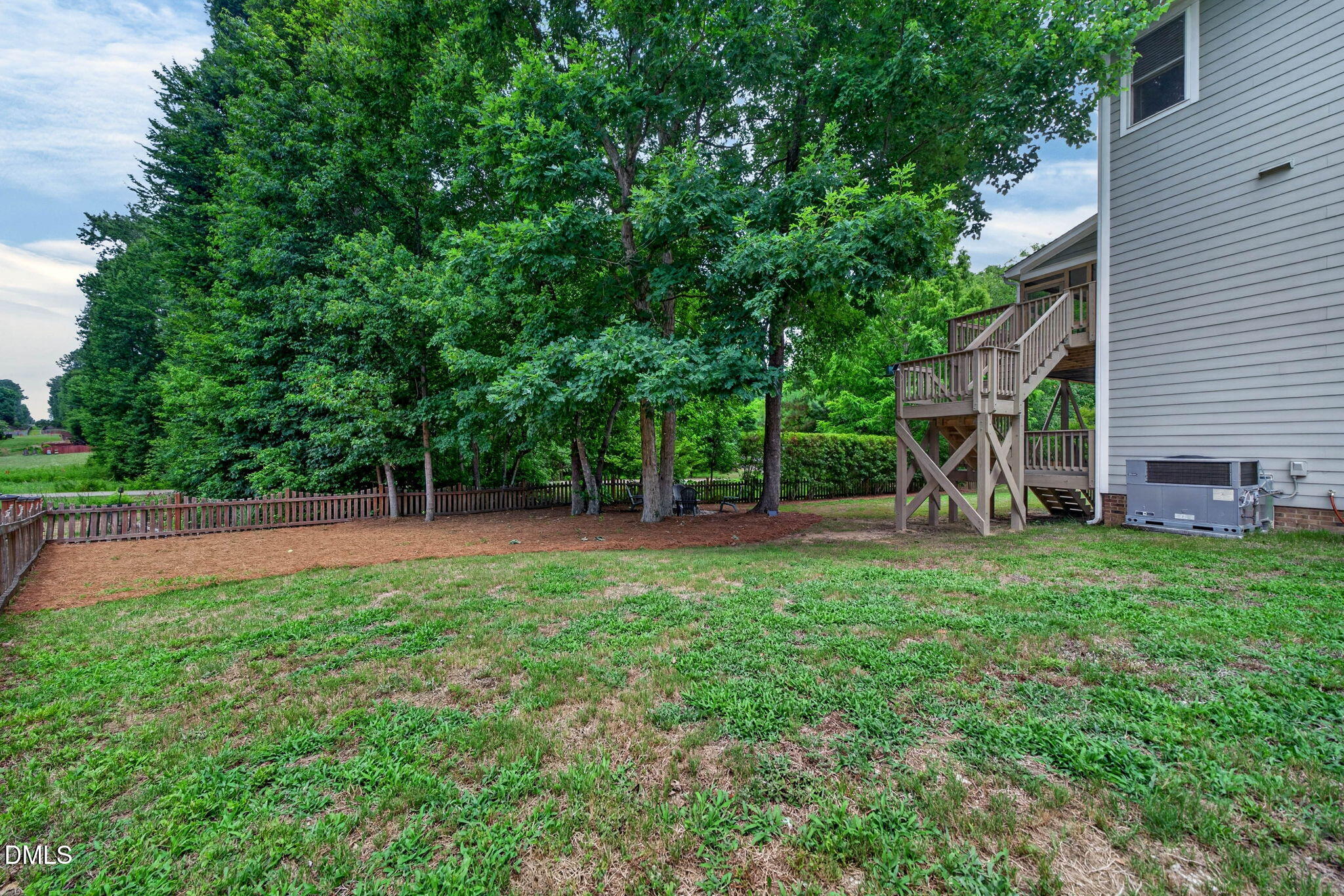 1603 Grappenhall Dr - Apex, NC (Whitehall Manor)