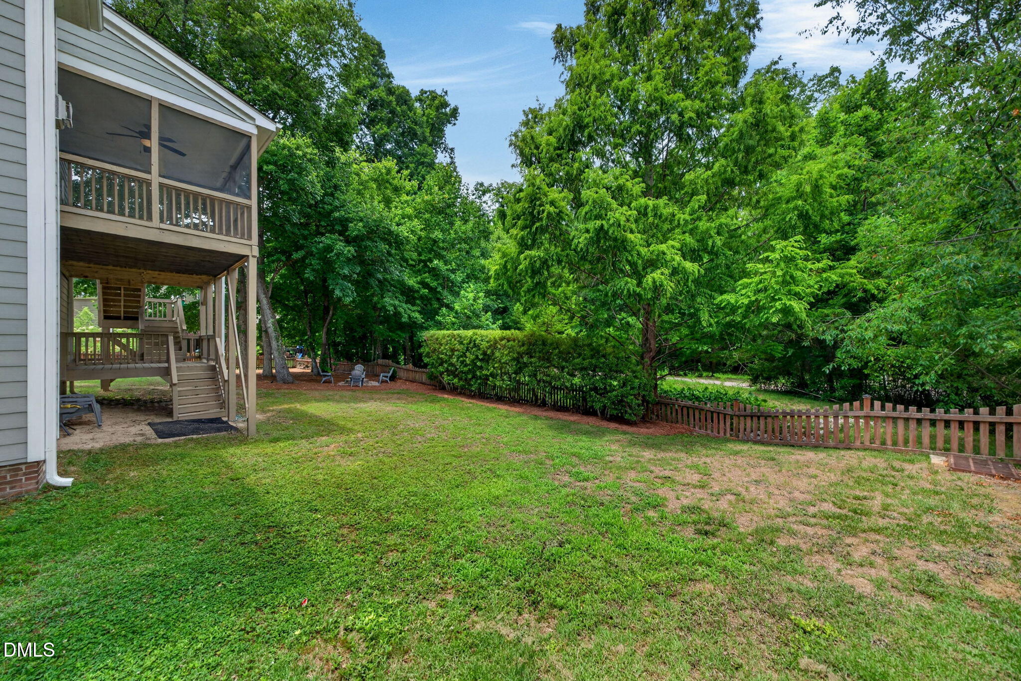 1603 Grappenhall Dr - Apex, NC (Whitehall Manor)