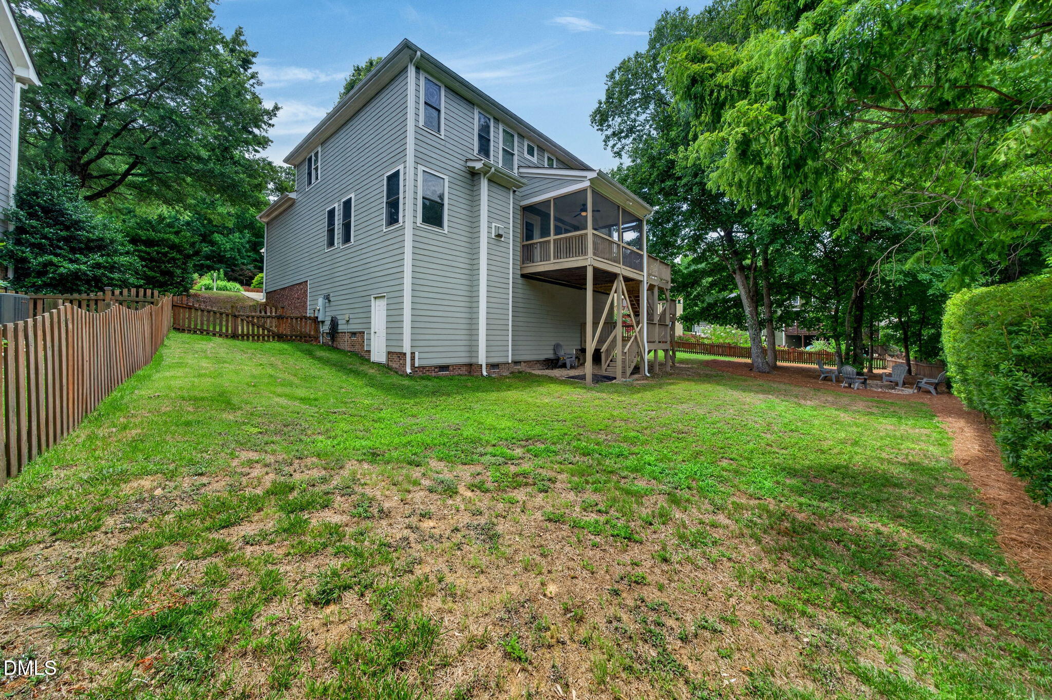 1603 Grappenhall Dr - Apex, NC (Whitehall Manor)