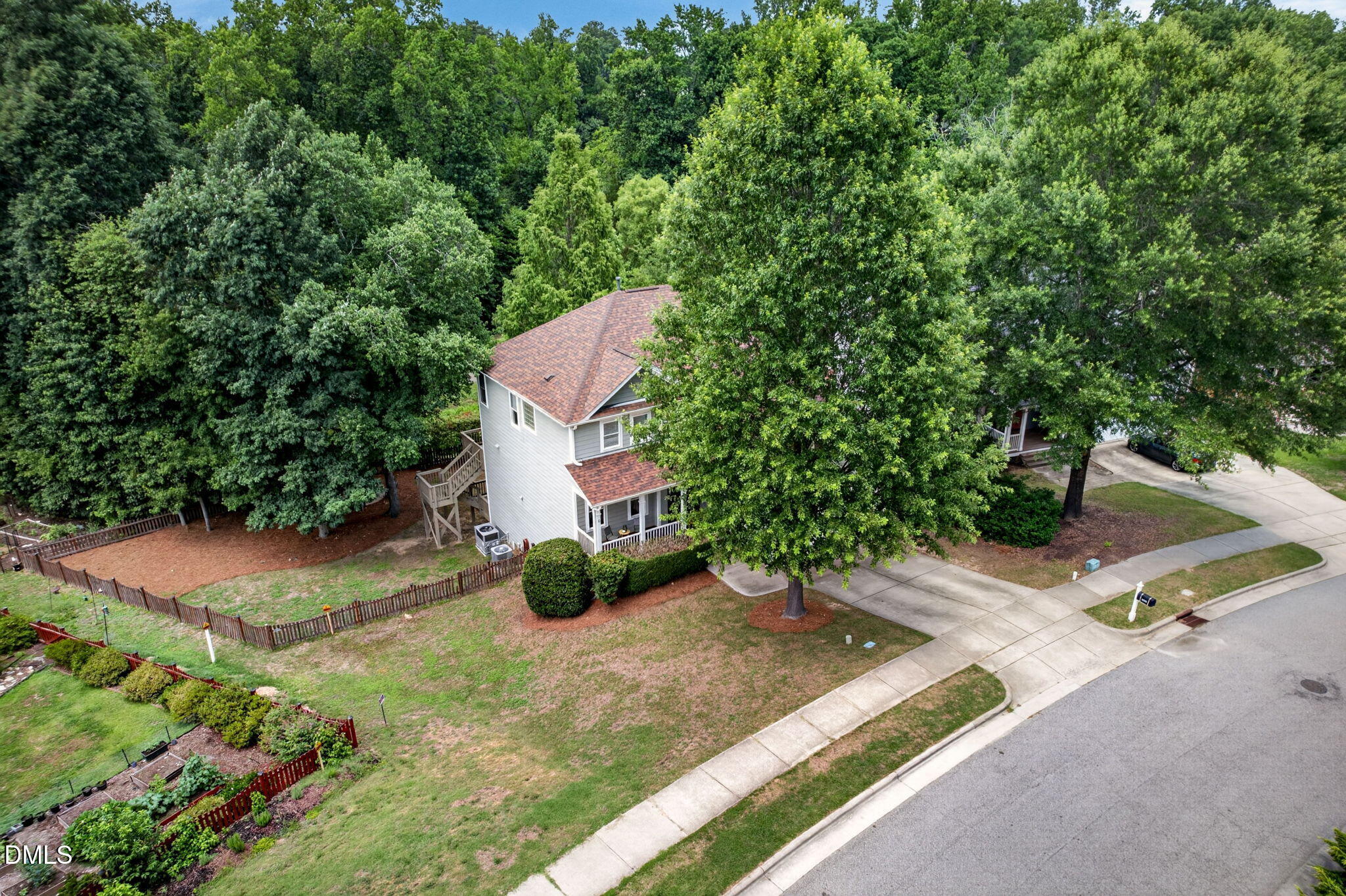 1603 Grappenhall Dr - Apex, NC (Whitehall Manor)