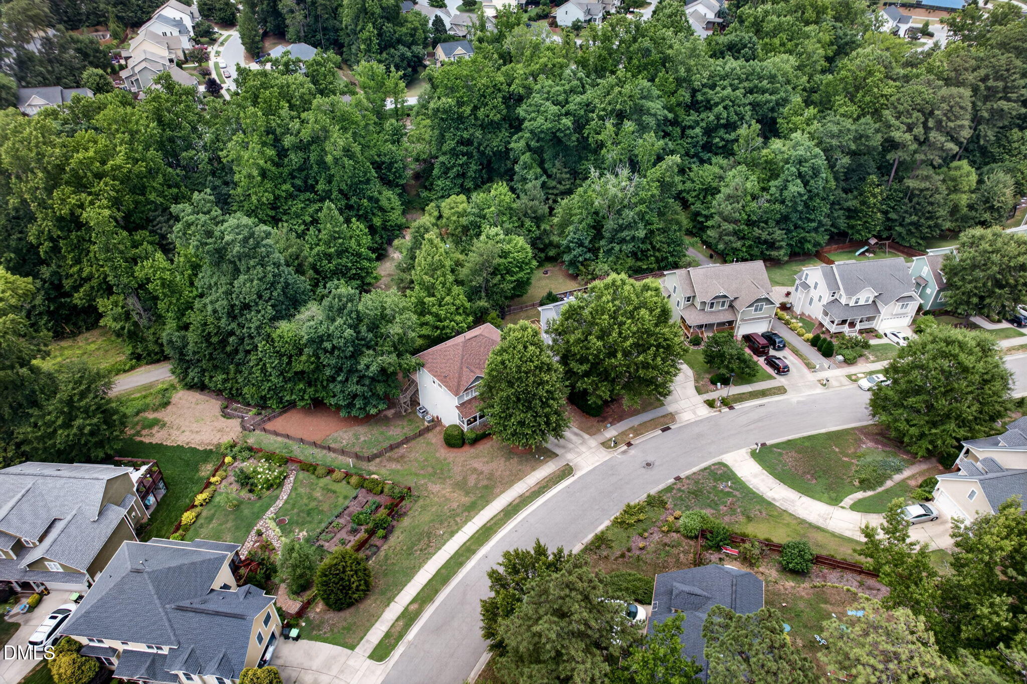1603 Grappenhall Dr - Apex, NC (Whitehall Manor)