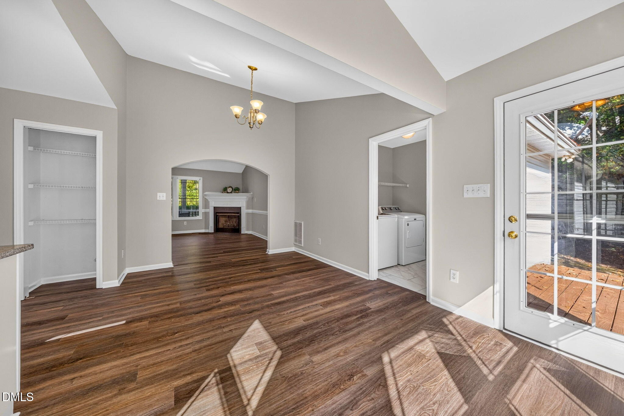 6817 Oviedo Dr - Raleigh, NC (Sun Ridge Farm)