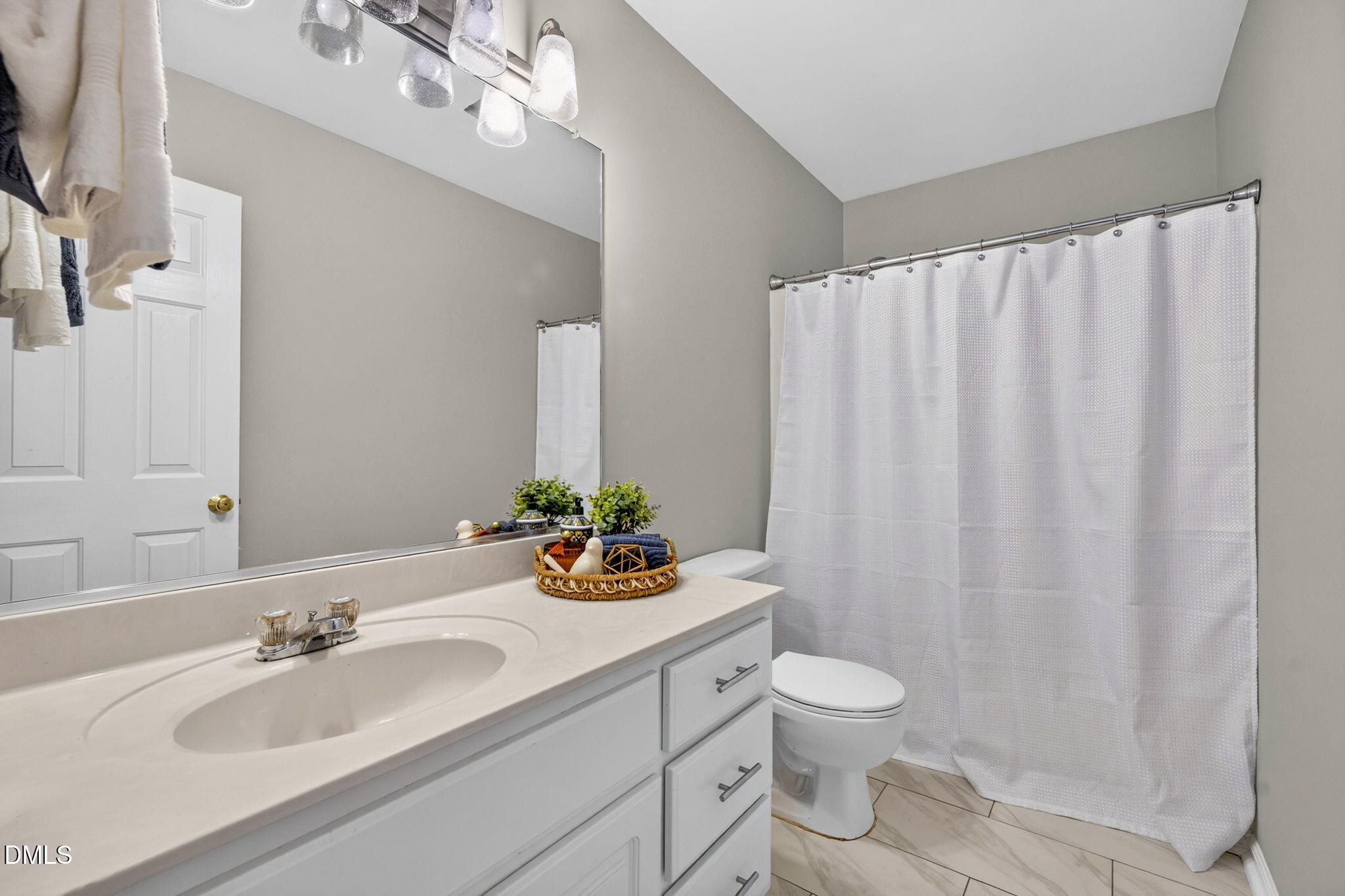 6817 Oviedo Dr - Raleigh, NC (Sun Ridge Farm)