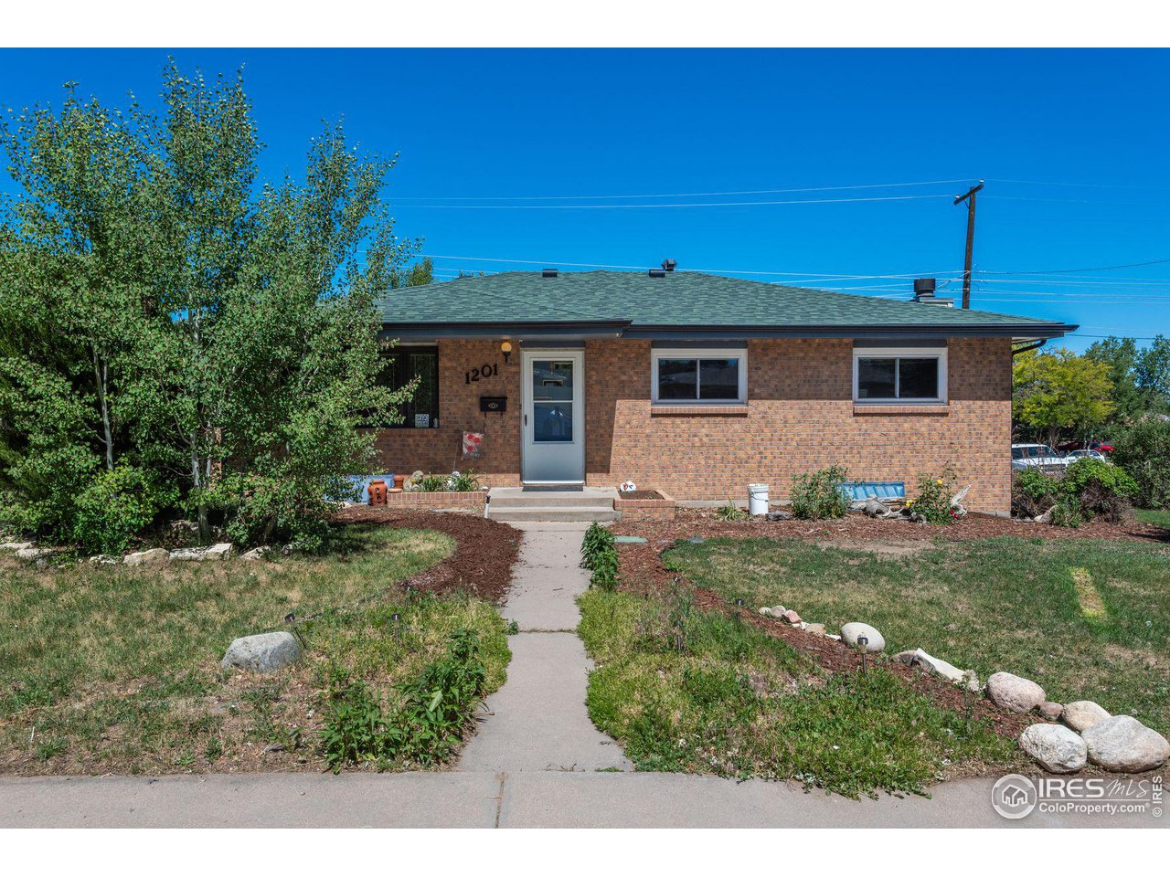 1201 25th Ave