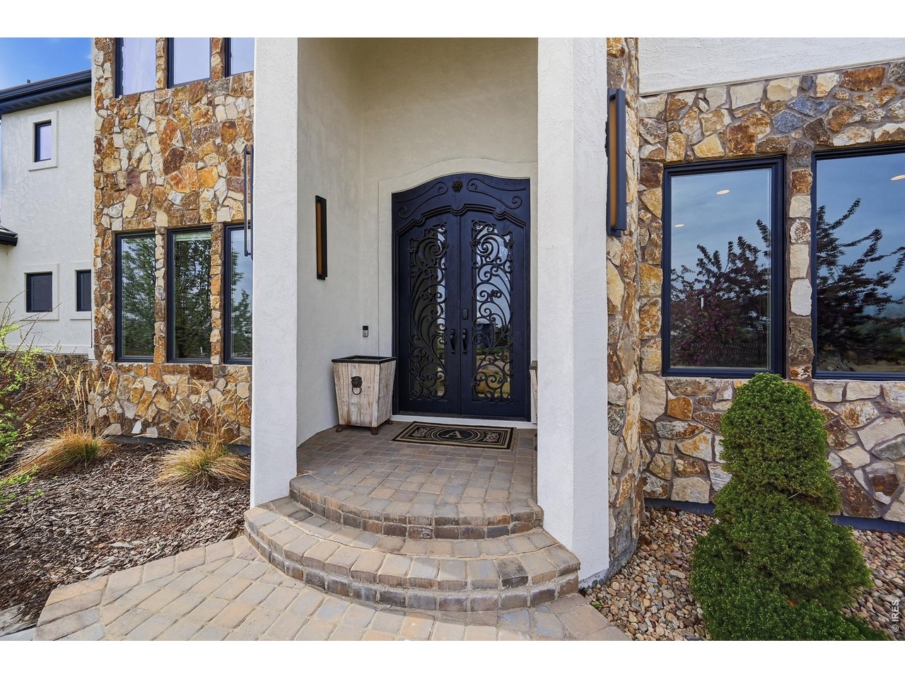 8680 Summerlin Pl