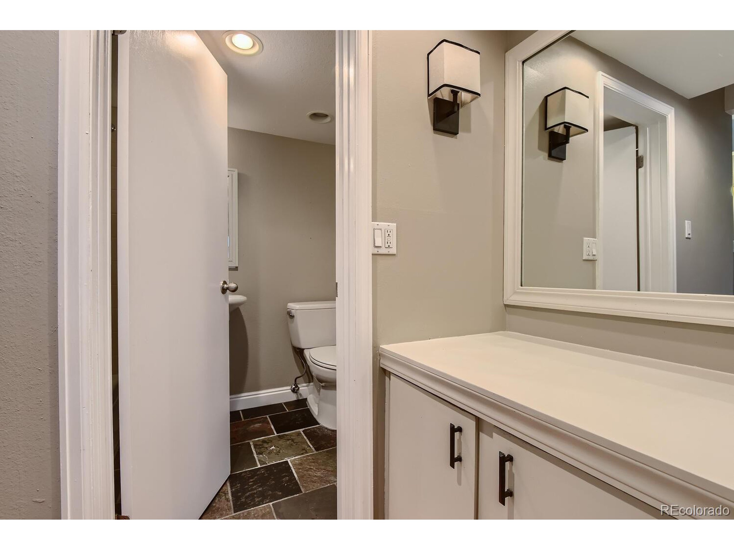 1175 Vine St Unit: 504