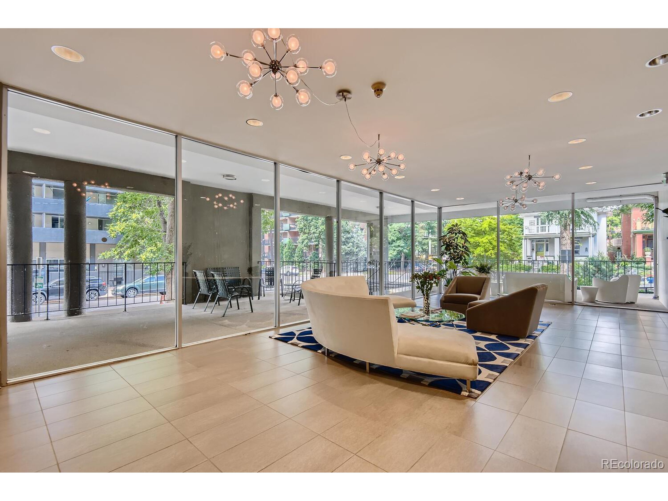 1175 Vine St Unit: 504