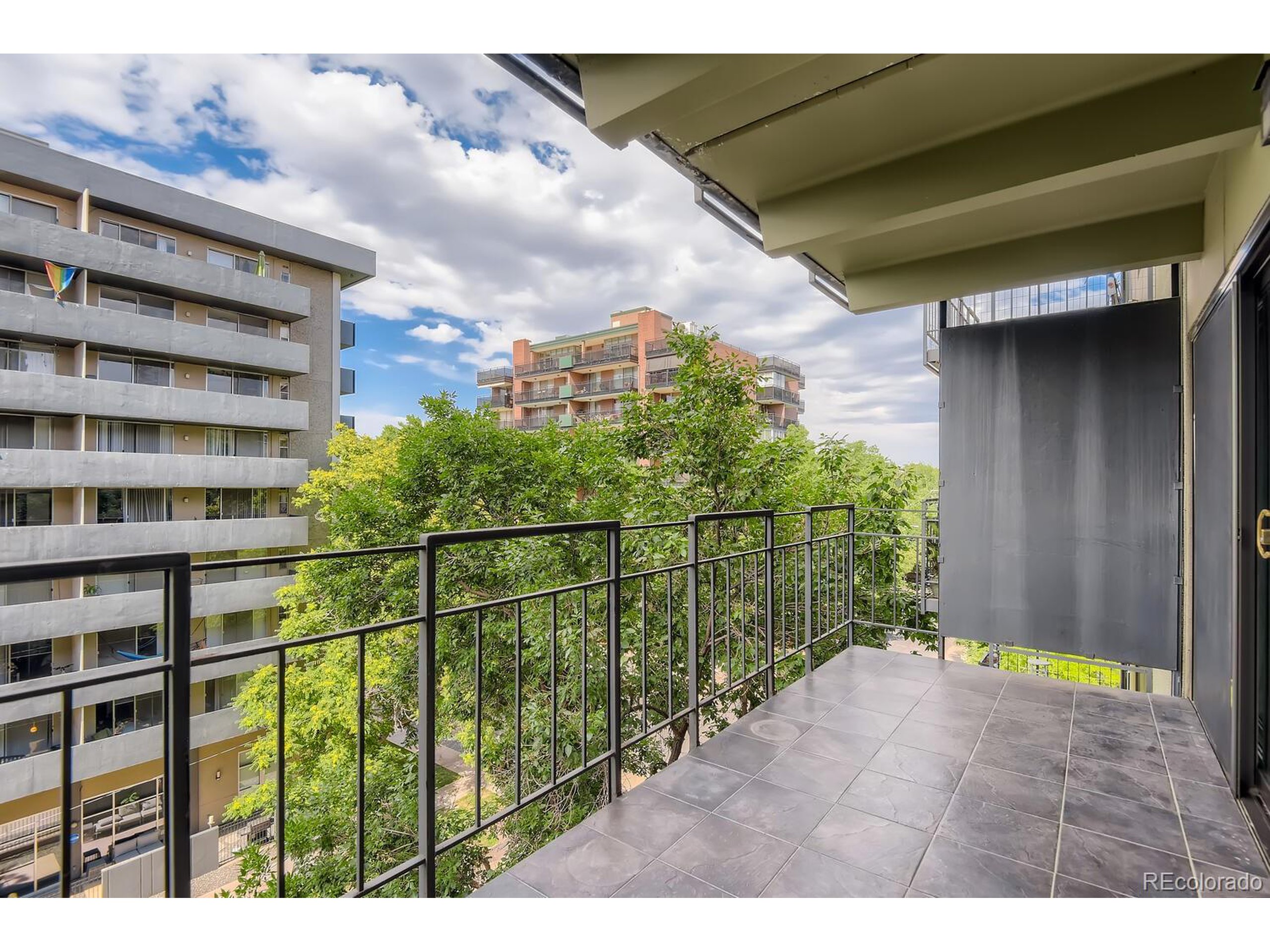 1175 Vine St Unit: 504