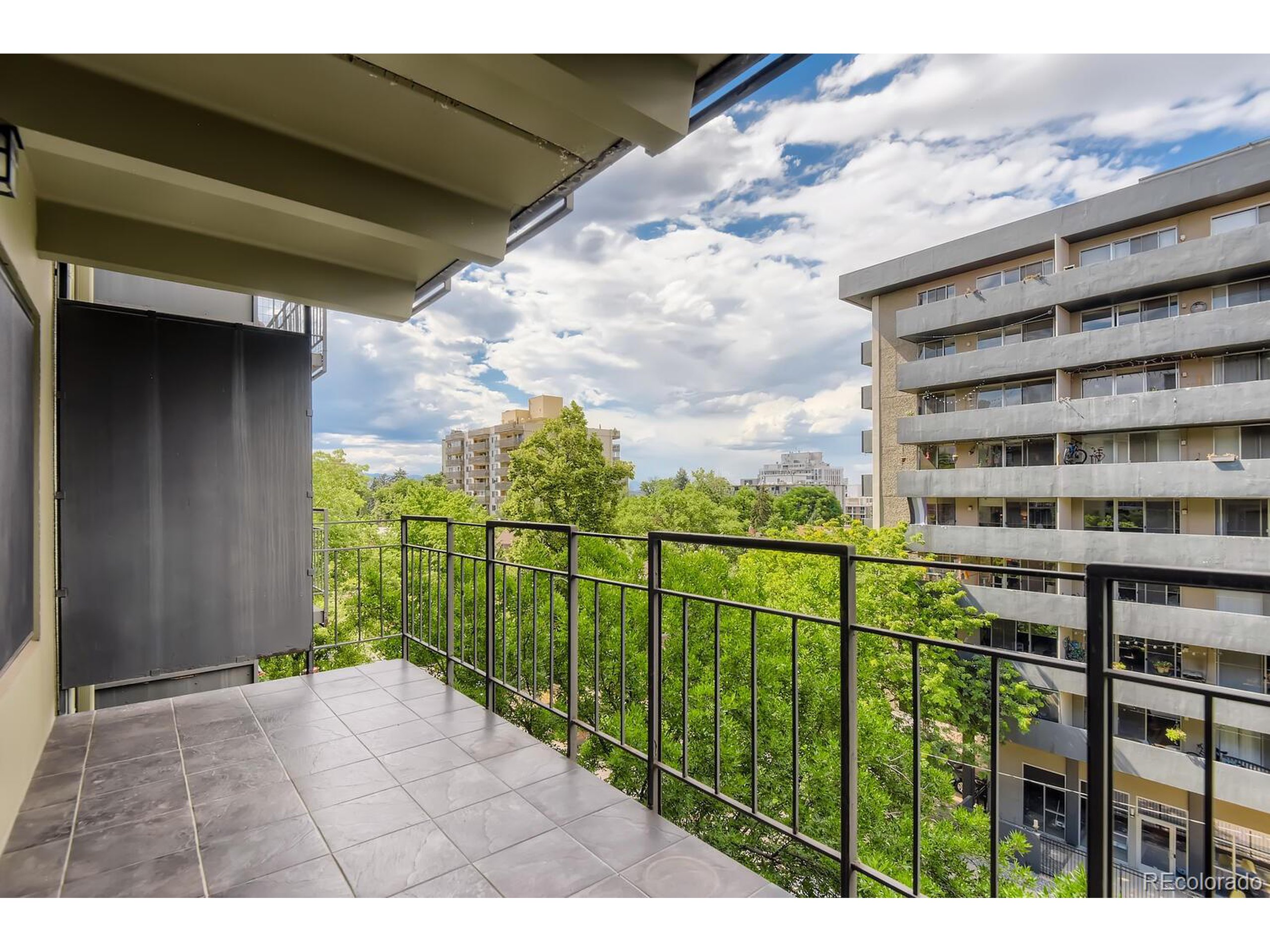 1175 Vine St Unit: 504