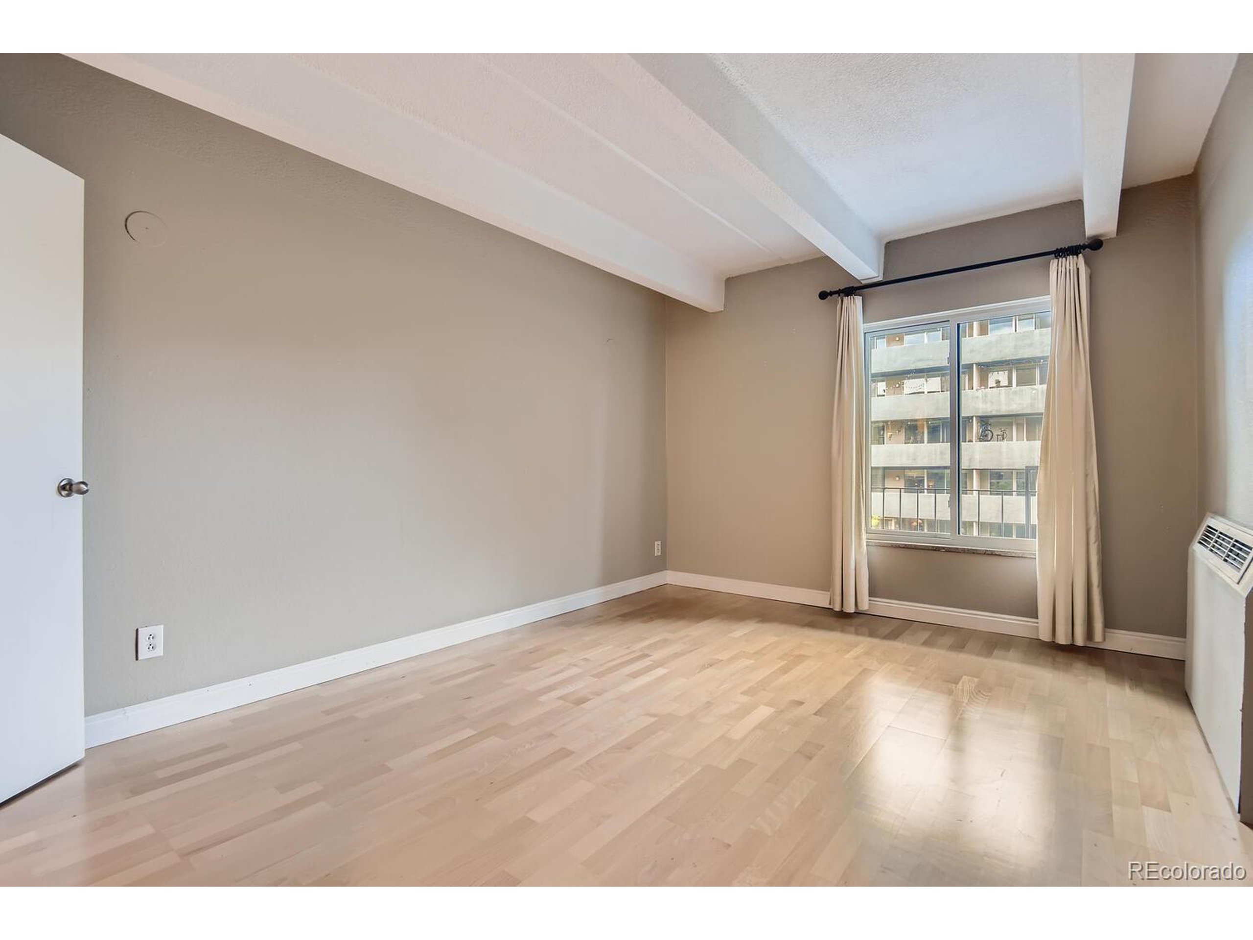 1175 Vine St Unit: 504