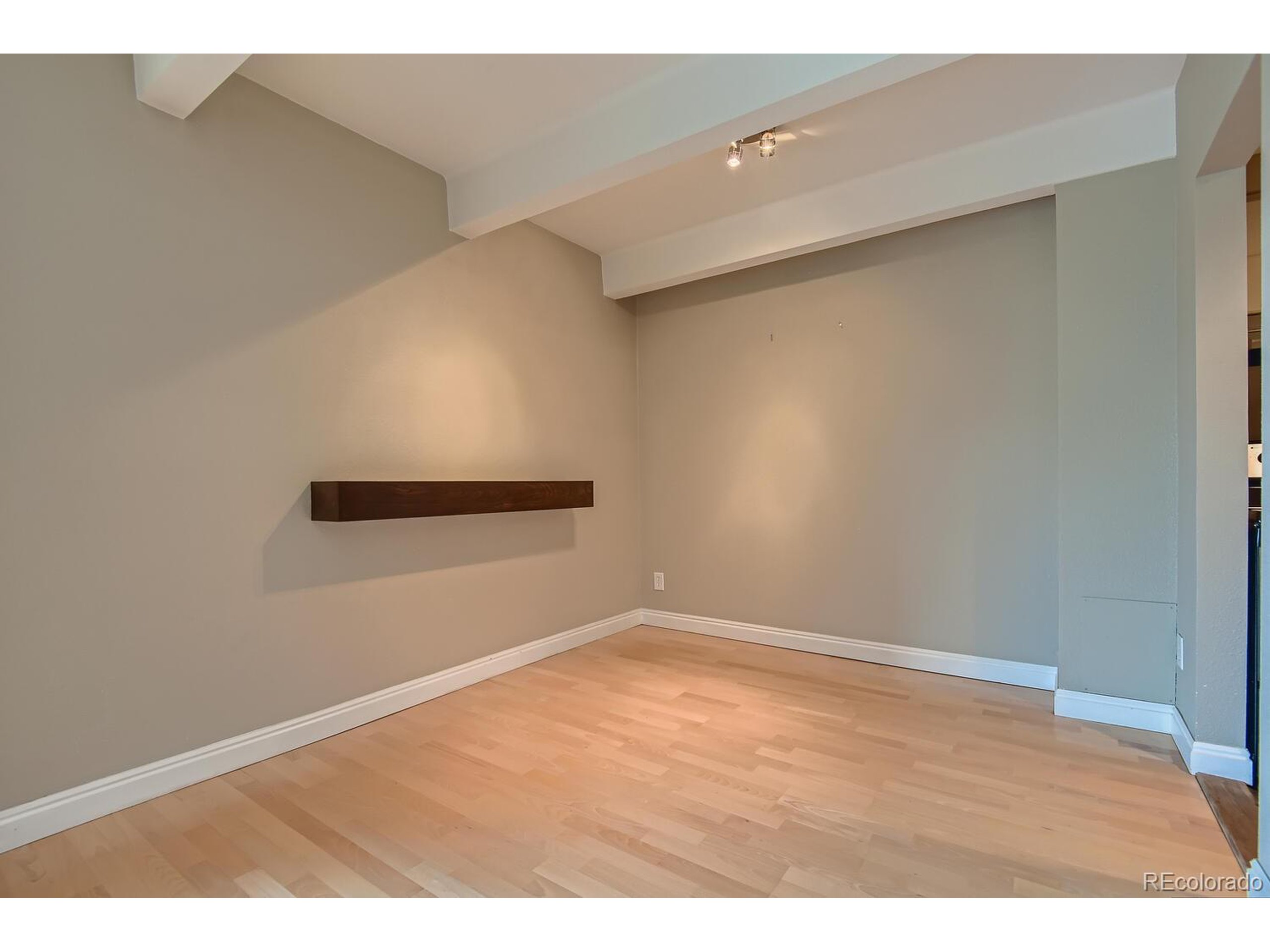1175 Vine St Unit: 504