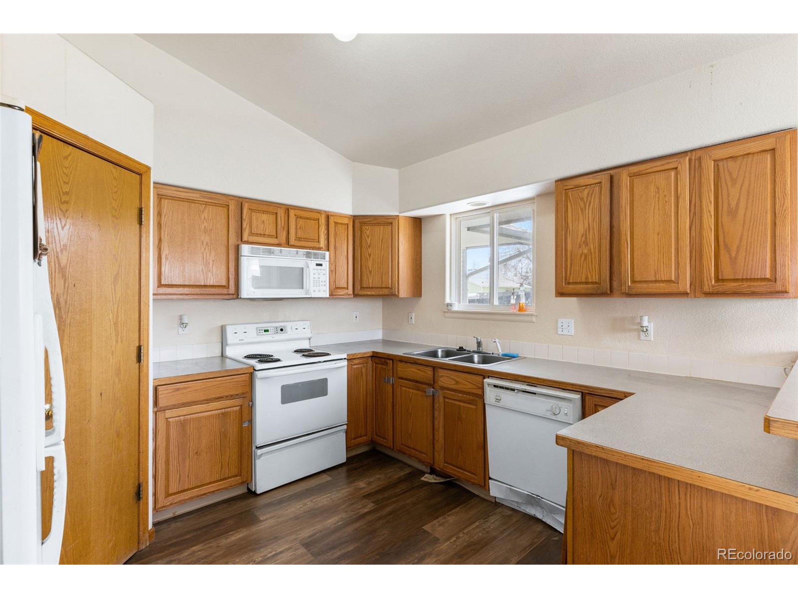 144 Falcon Cir