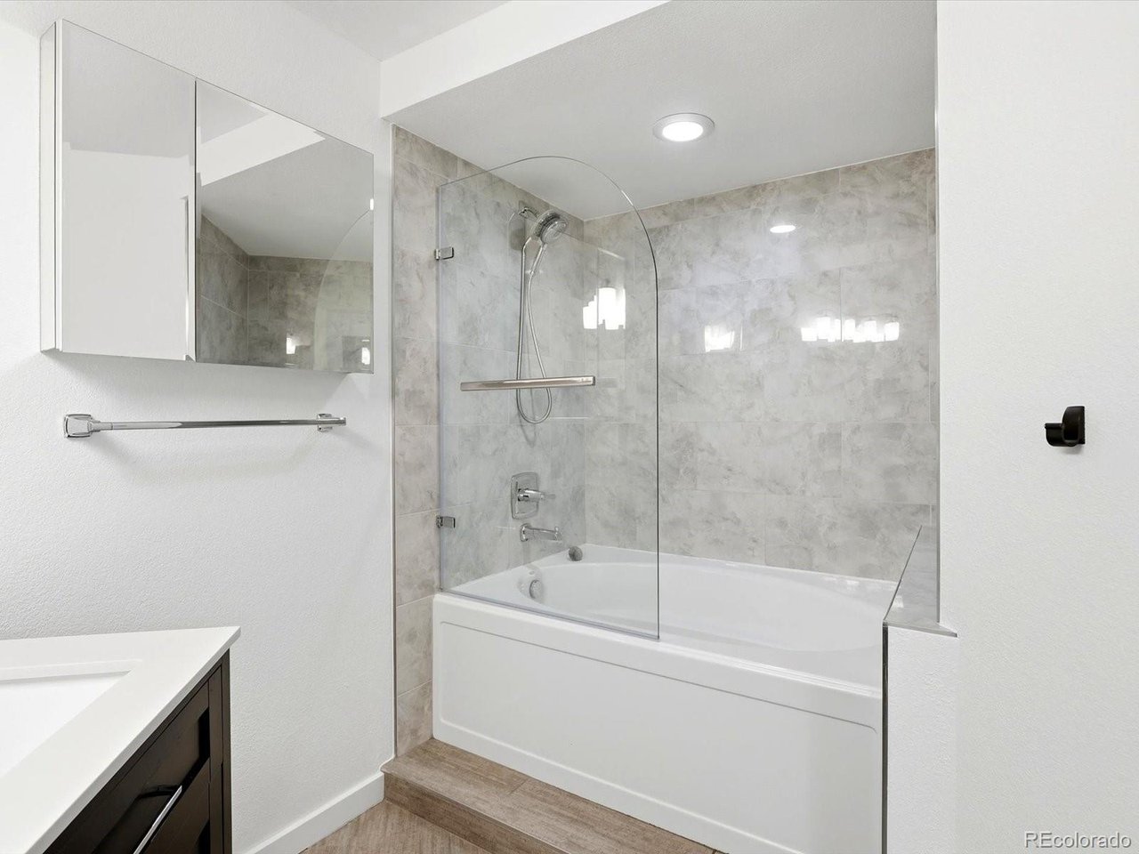315 Arapahoe Ave 202