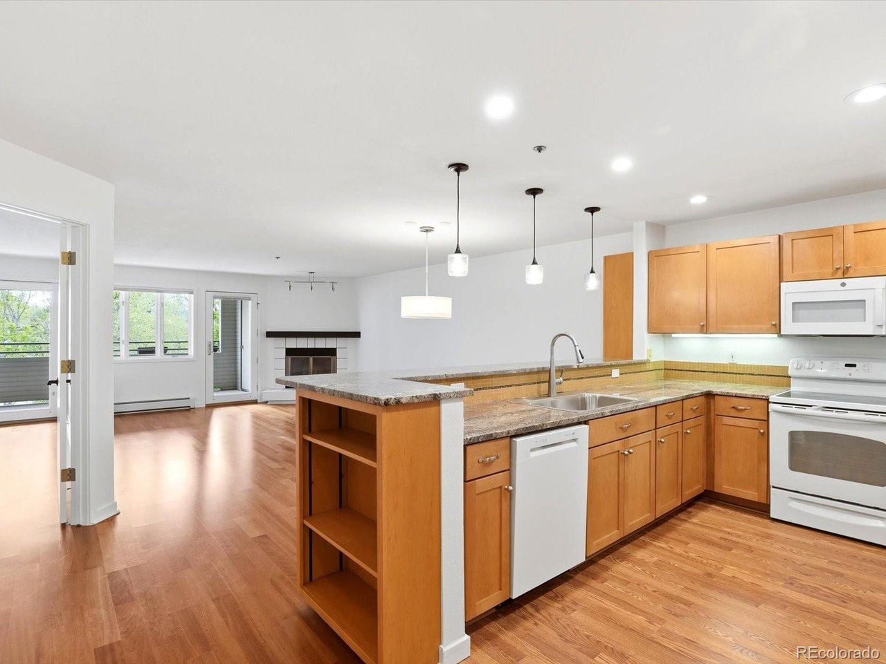 315 Arapahoe Ave 202