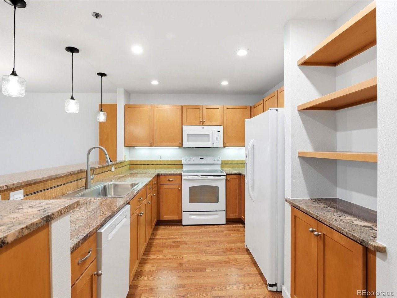 315 Arapahoe Ave 202