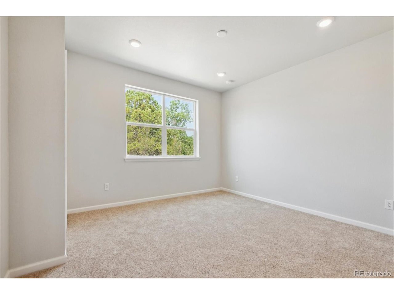 465 Interlocken Blvd 102