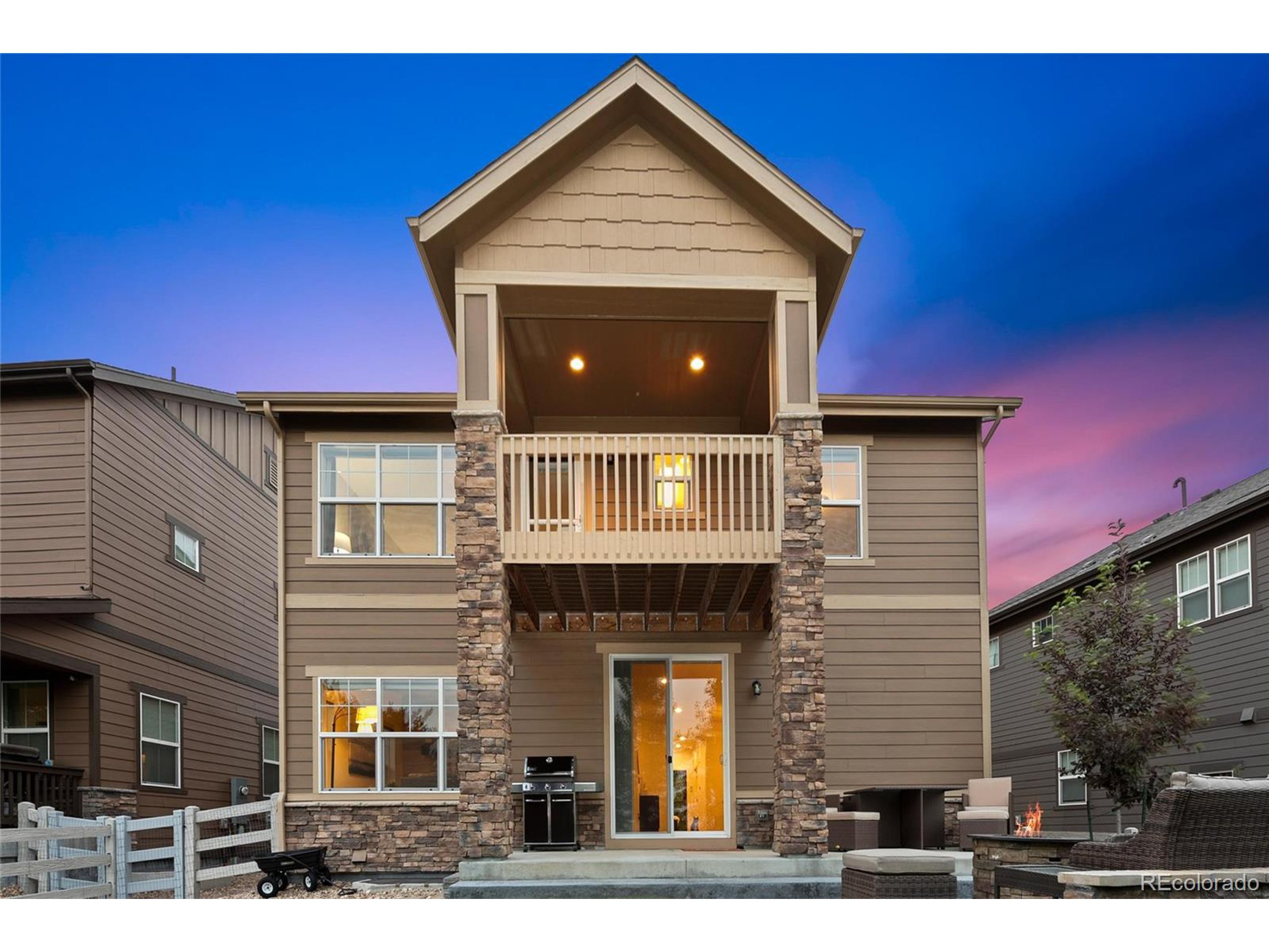 2225 Prospect Ln