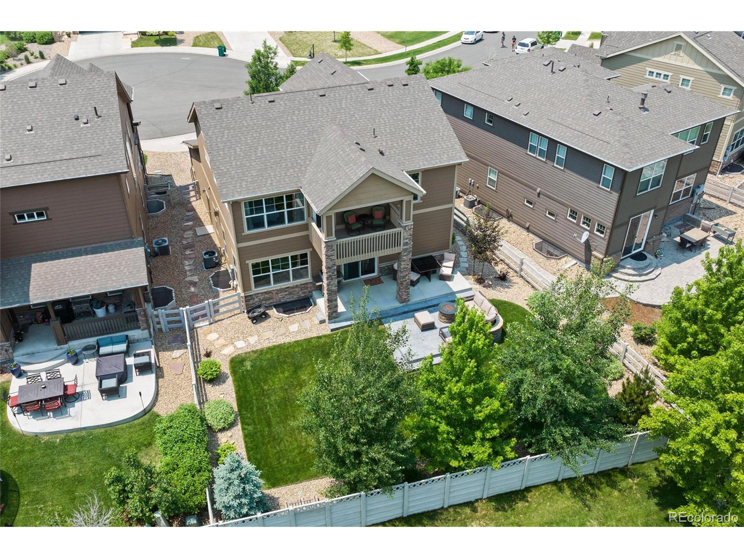 2225 Prospect Ln